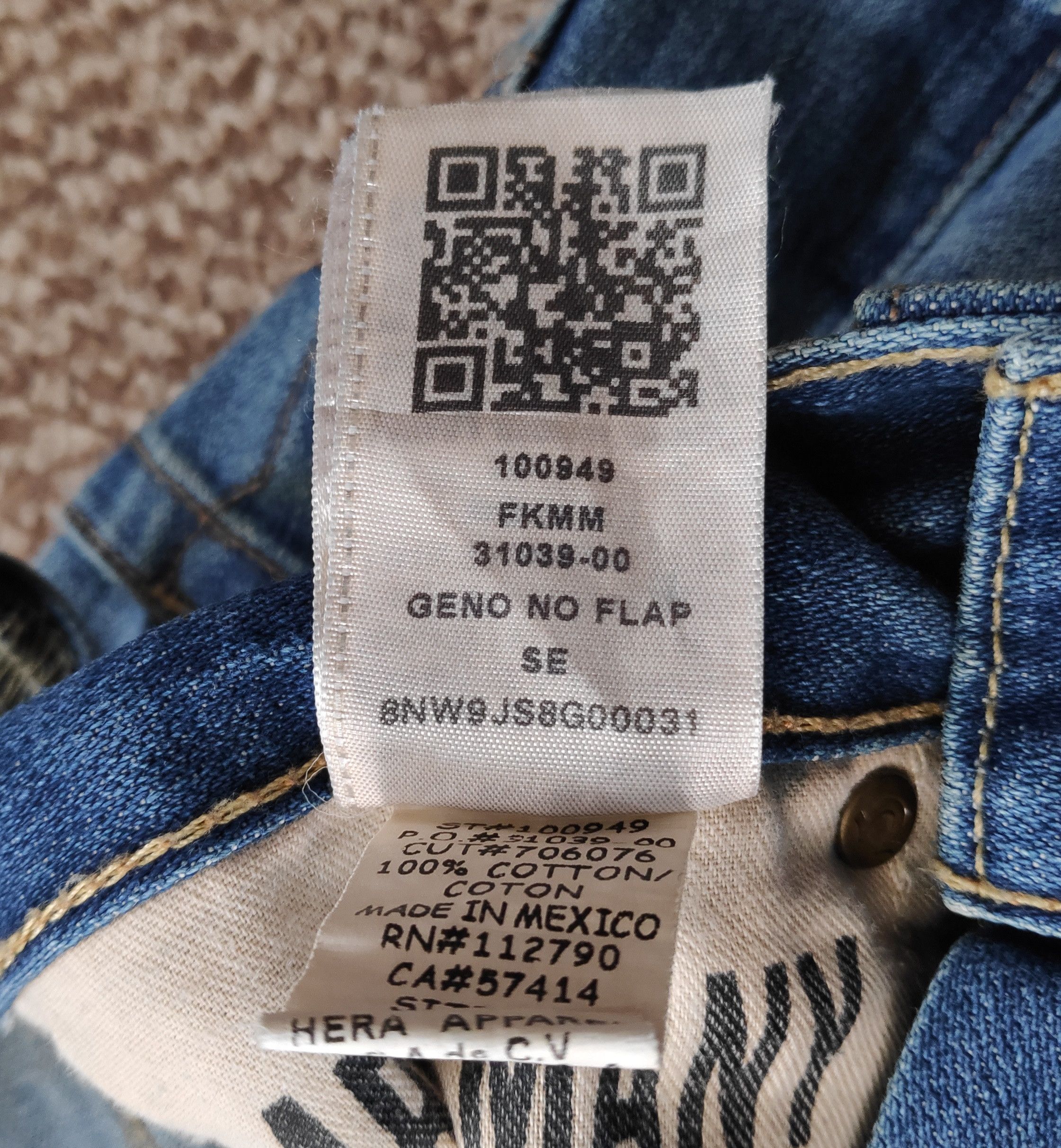 True Religion True Religion Relaxed Slim Geno Distressed Denim Jeans Size US 29 - 15 Thumbnail