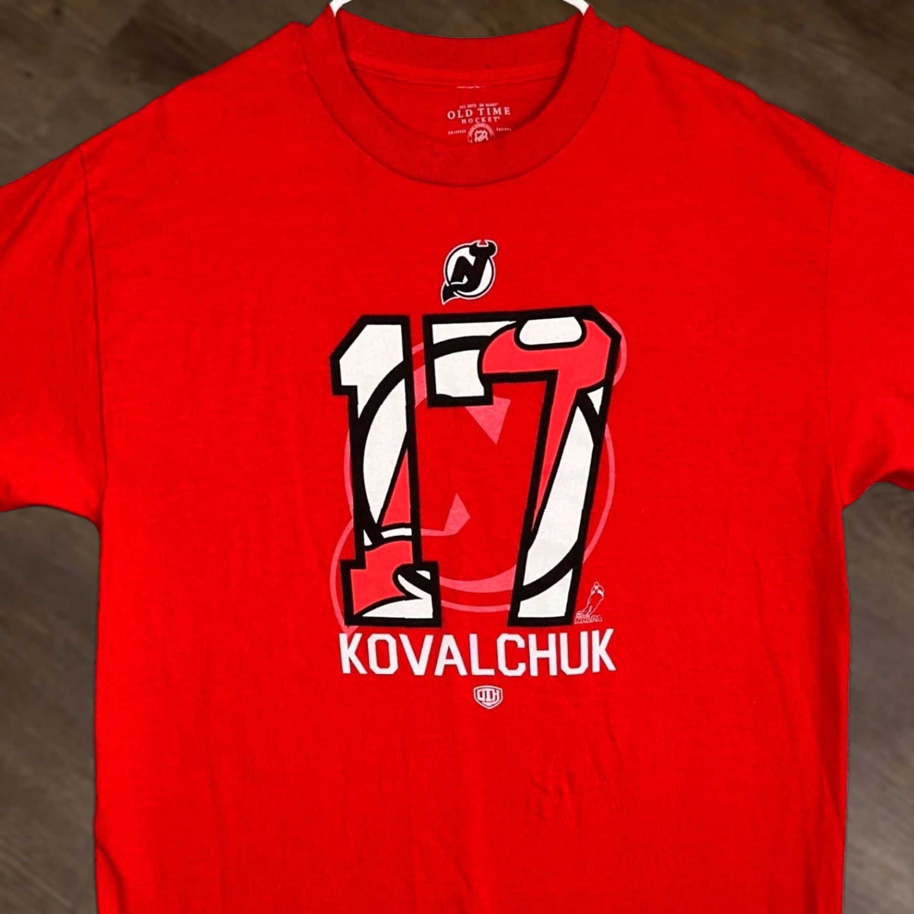 Vintage VINTAGE Old Time Hockey New Jersey Devils T-Shirt Mens L Red Ilya Kovalchuk 17 EUC Size US L / EU 52-54 / 3 - 1 Thumbnail