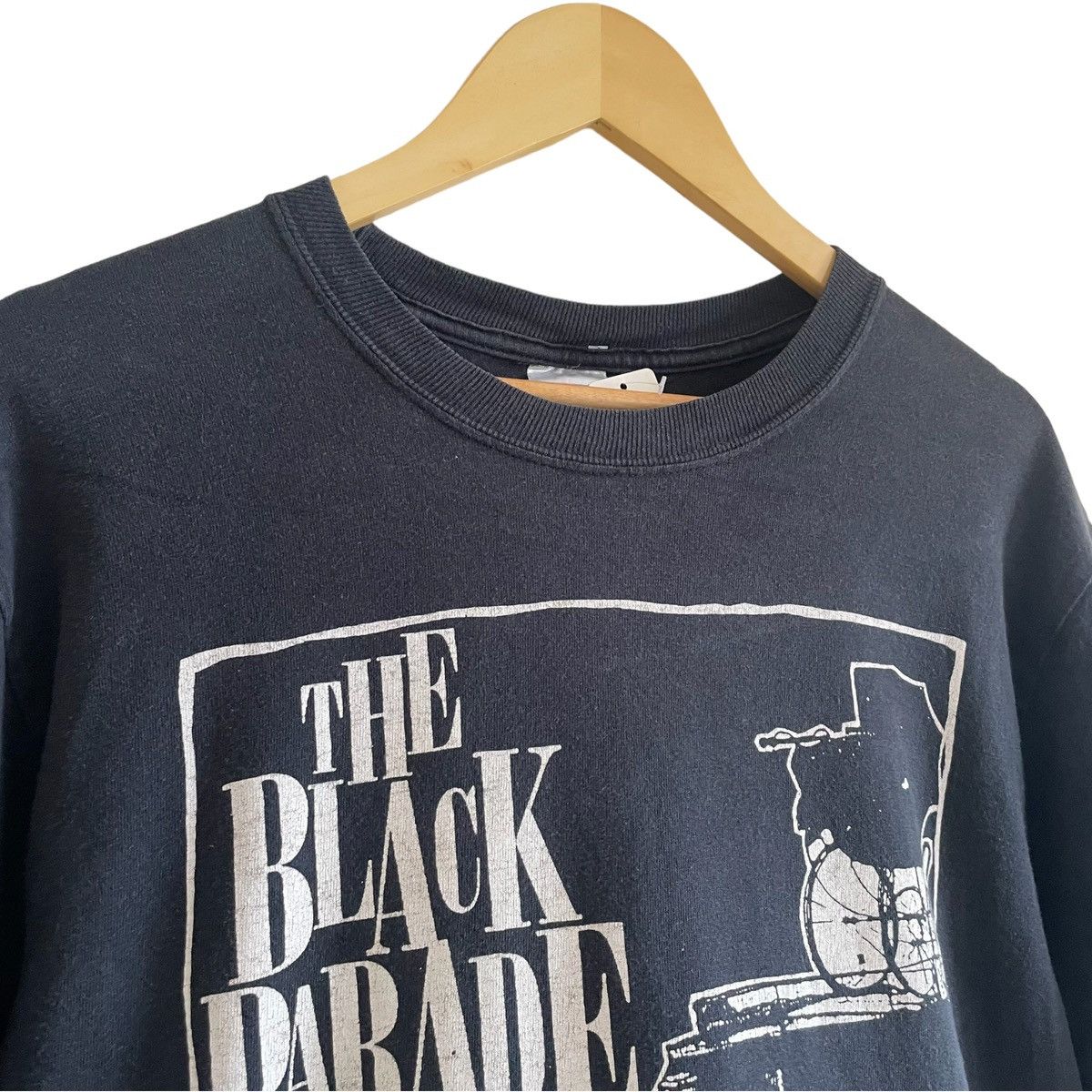 Band Tees Vintage 00’s Band The Black Parade Size US M / EU 48-50 / 2 - 4 Thumbnail