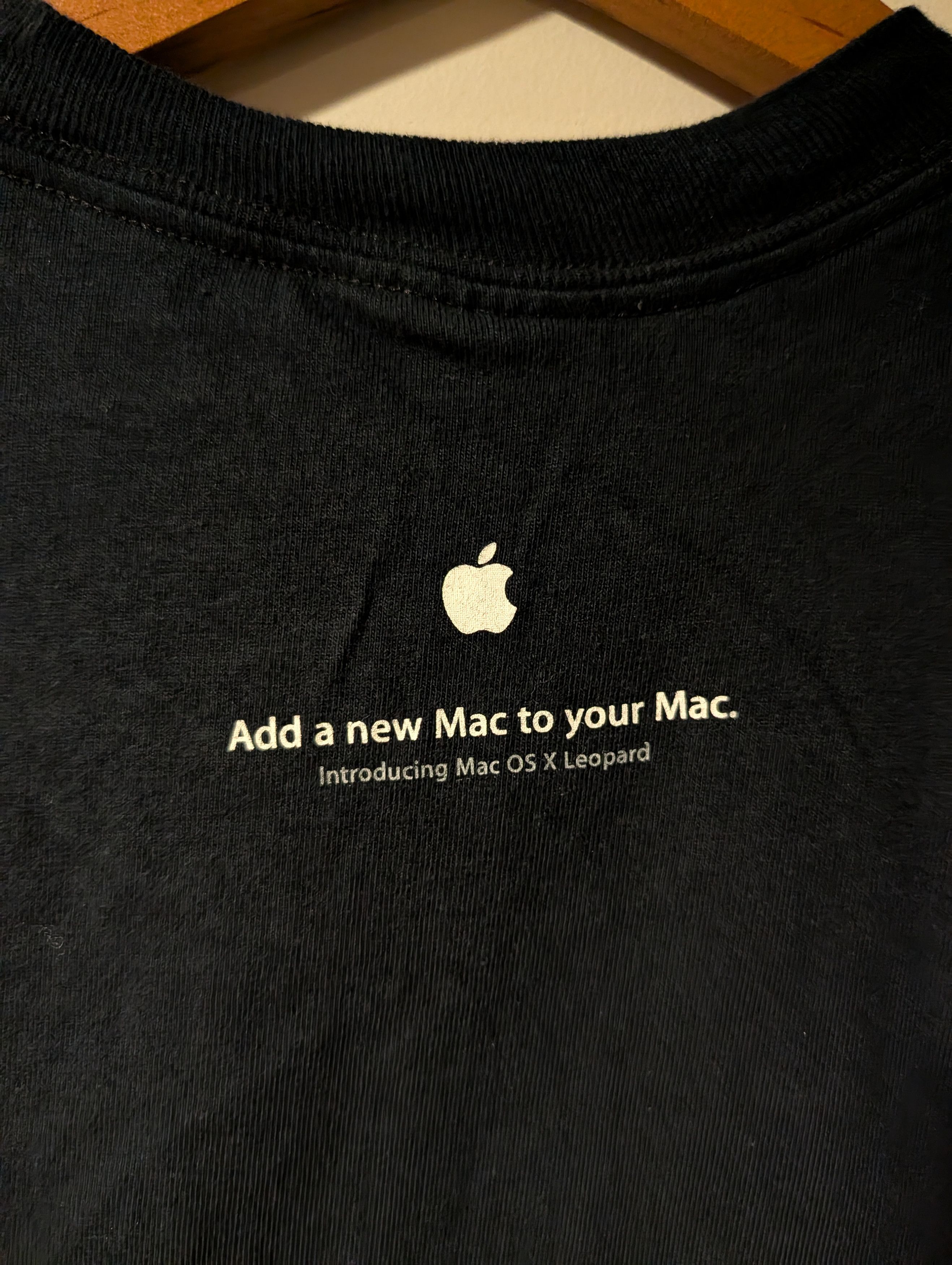 Apple Vintage 2007 Apple Mac OS X Leopard Double Sided T-Shirt Size US L / EU 52-54 / 3 - 5 Thumbnail