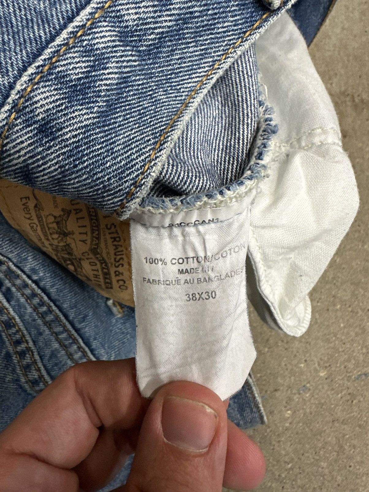 Levi's × Vintage Vintage Levi’s Light Wash Orange Tab Jeans Size 38 Size US 38 / EU 54 - 3 Thumbnail