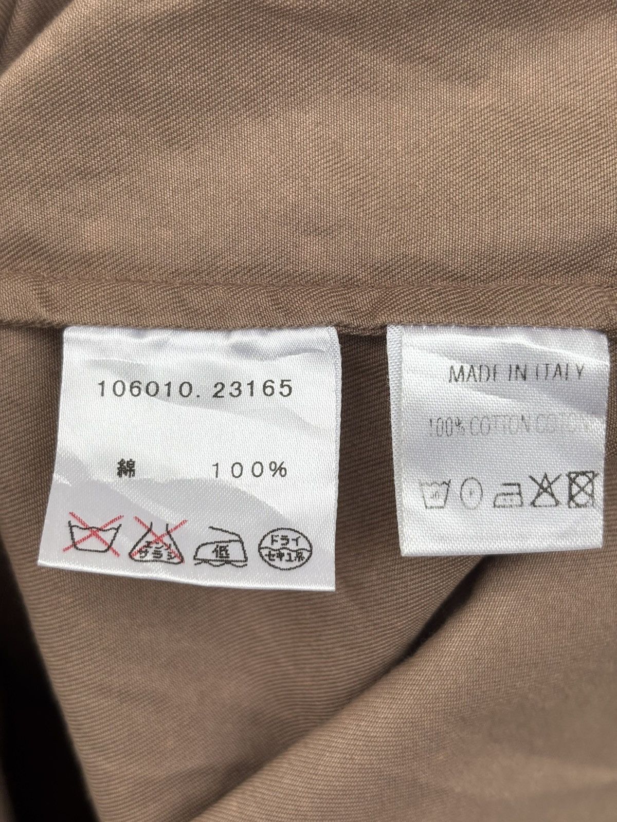button_ups