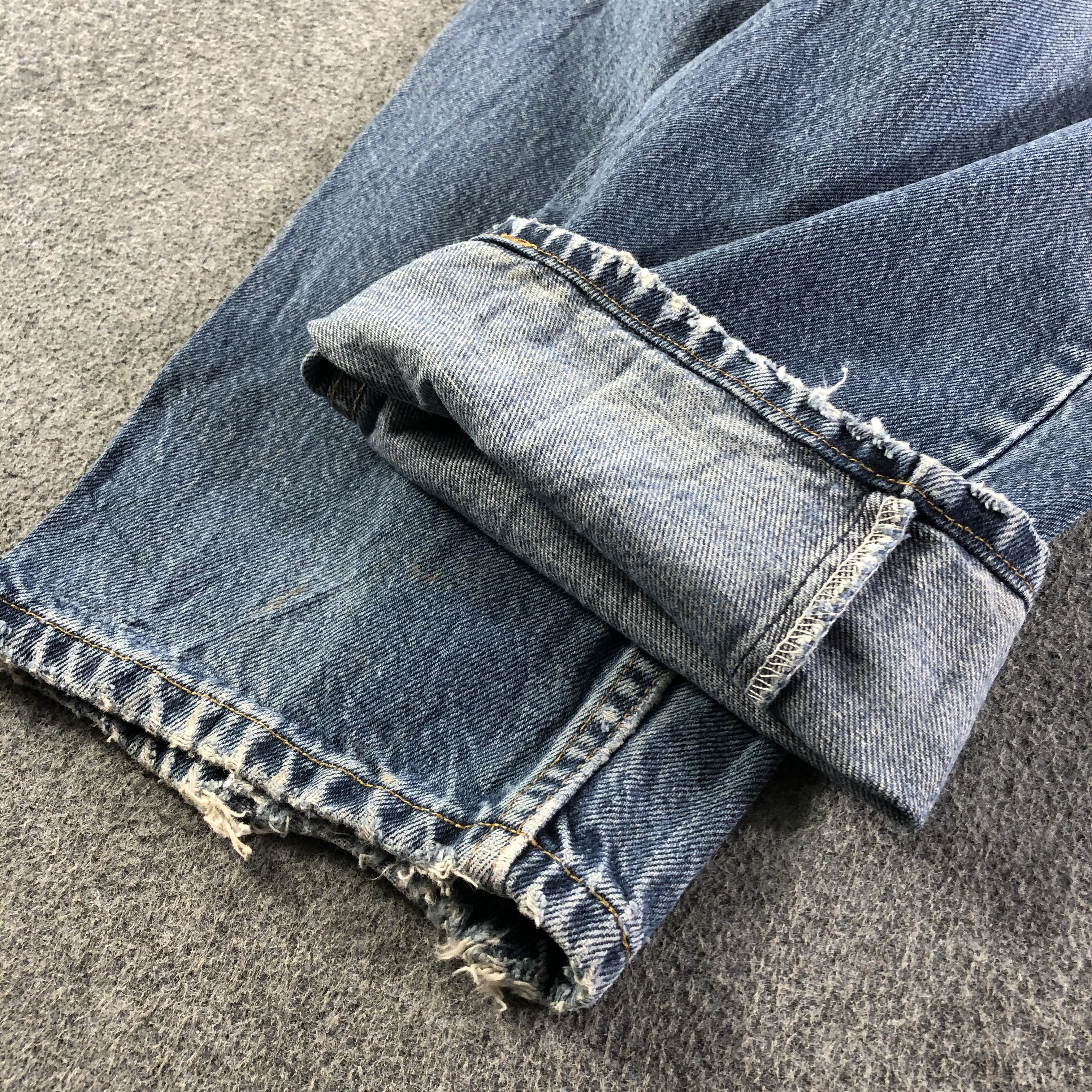 Levi's Vintage 90s Blue Wash Levis 560 Jeans-J3319 Size US 36 / EU 52 - 7 Thumbnail