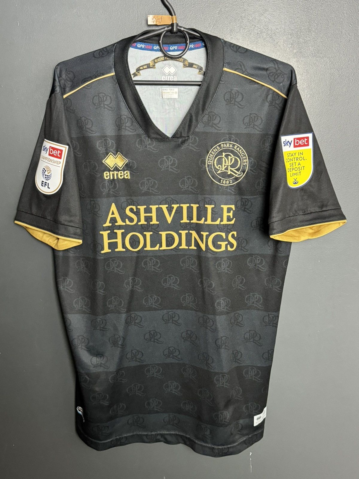 Errea Queens Park Rangers 21/22 Away Dickie Football Jersey Size US L / EU 52-54 / 3 - 2 Thumbnail