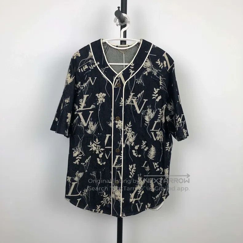 Louis Vuitton Louis Vuitton short sleeves shirt Size US S / EU 44-46 / 1 - 1 Thumbnail