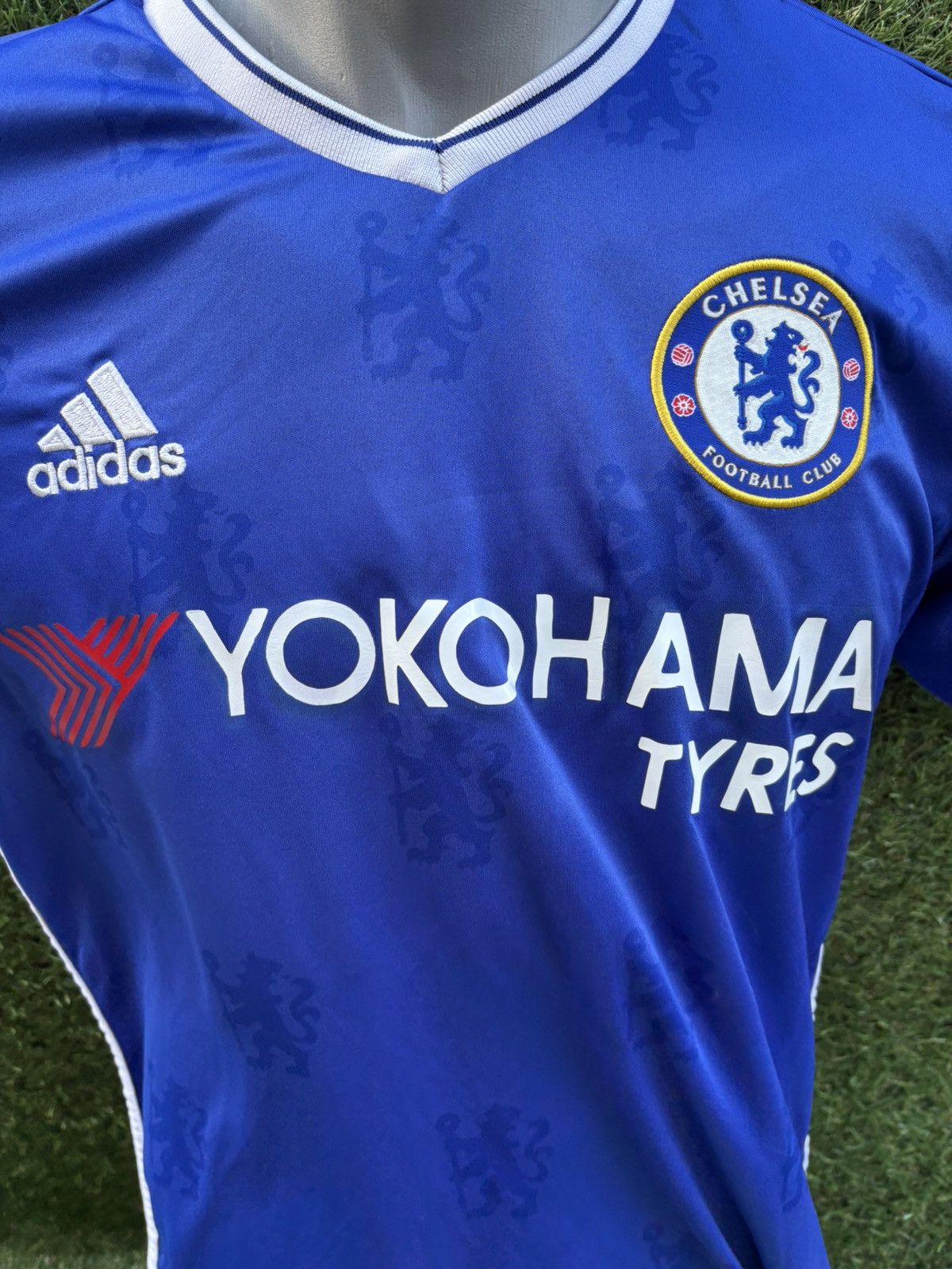 Adidas Jersey hazard chelsea Size US S / EU 44-46 / 1 - 7 Thumbnail