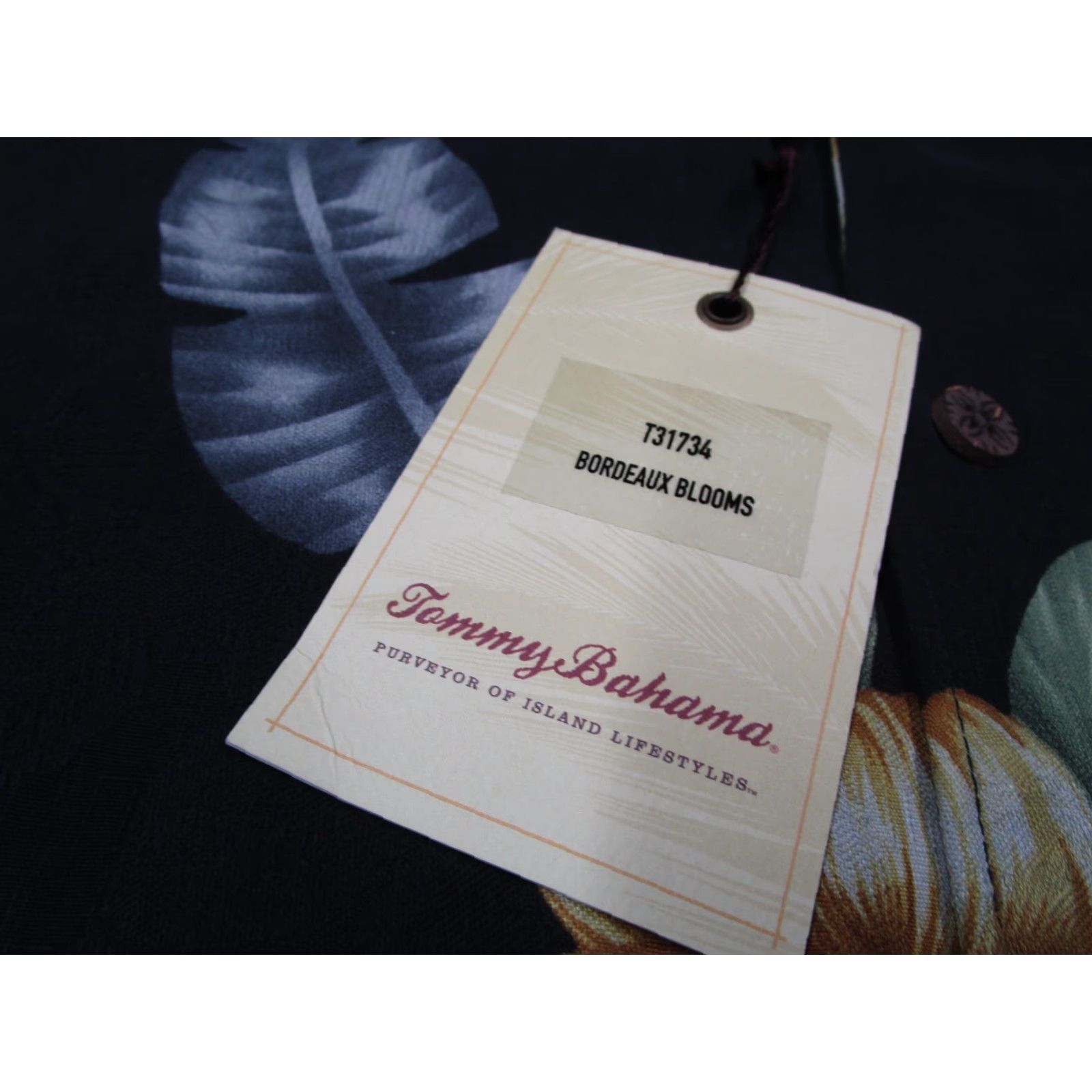 Tommy Bahama Tommy Bahama Shirt Mens Large Black Silk Bordeaux Blooms Button Up Hawaiian Shirt Size US L / EU 52-54 / 3 - 2 Thumbnail