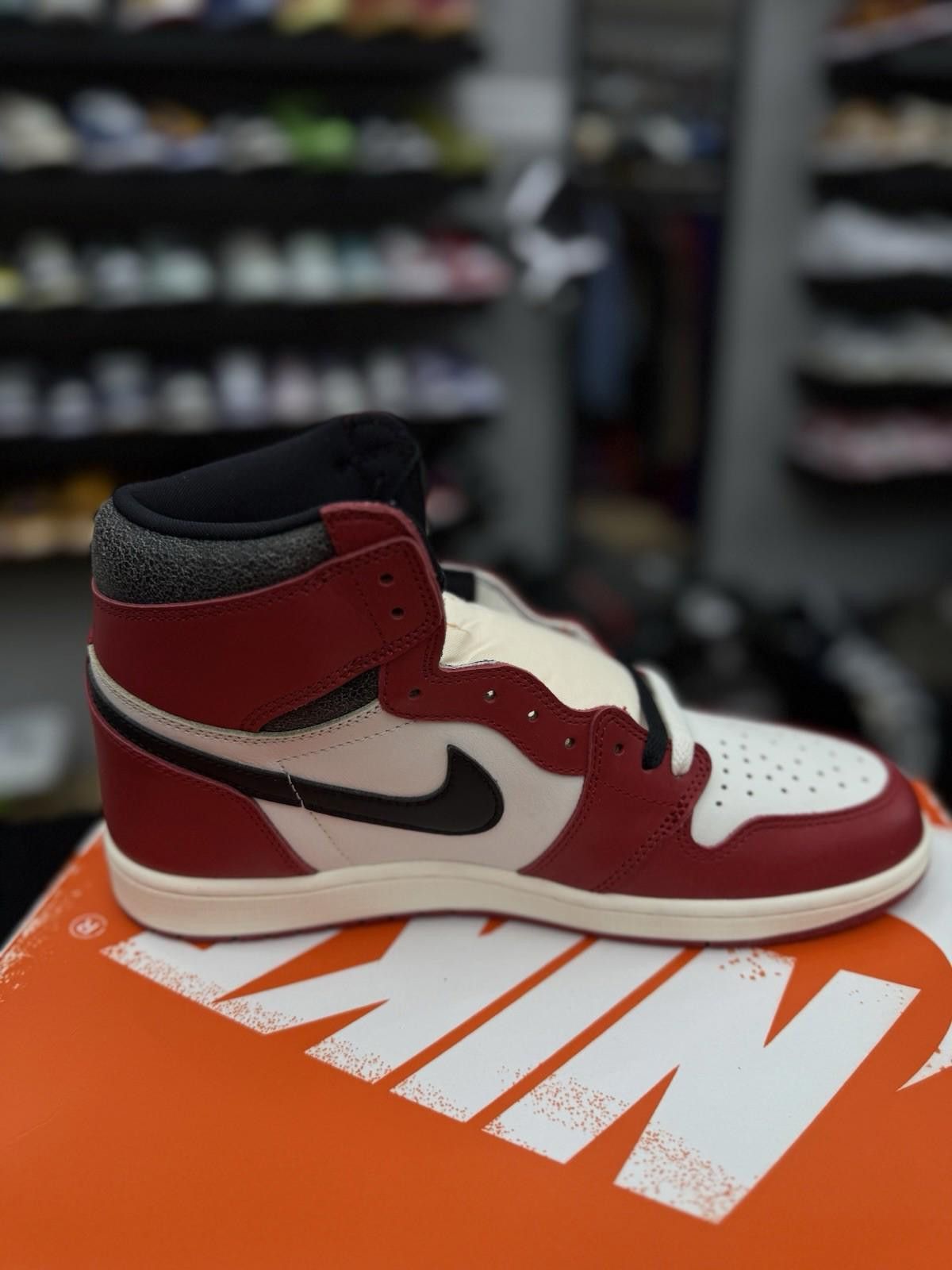 Jordan Brand Size 10.5 - Jordan 1 Retro High OG Chicago Lost & Found NEW Size US 10.5 / EU 43-44 - 6 Thumbnail