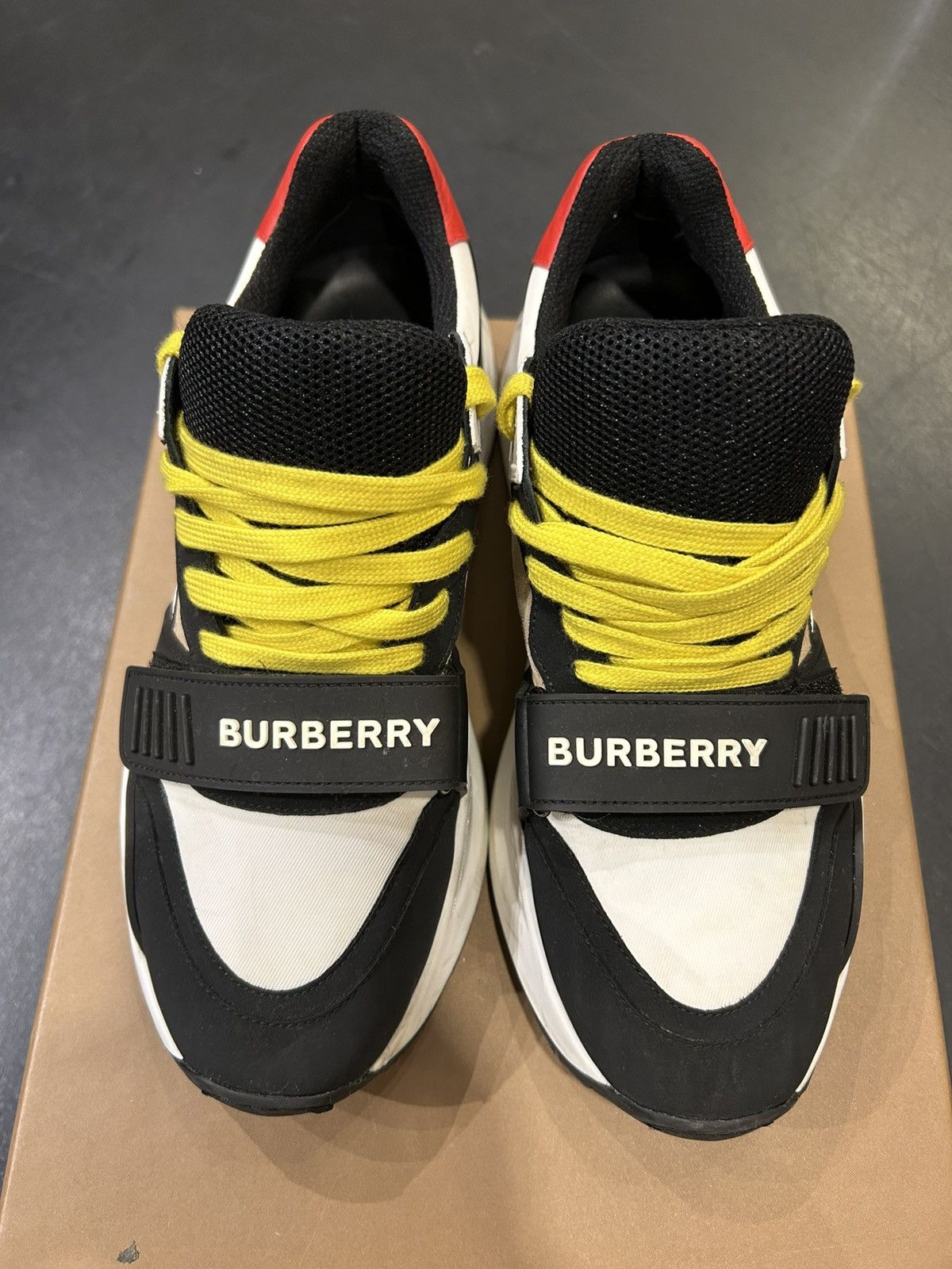 Burberry Burberry Ramsey Sneaker Size US 7 / EU 40 - 4 Thumbnail