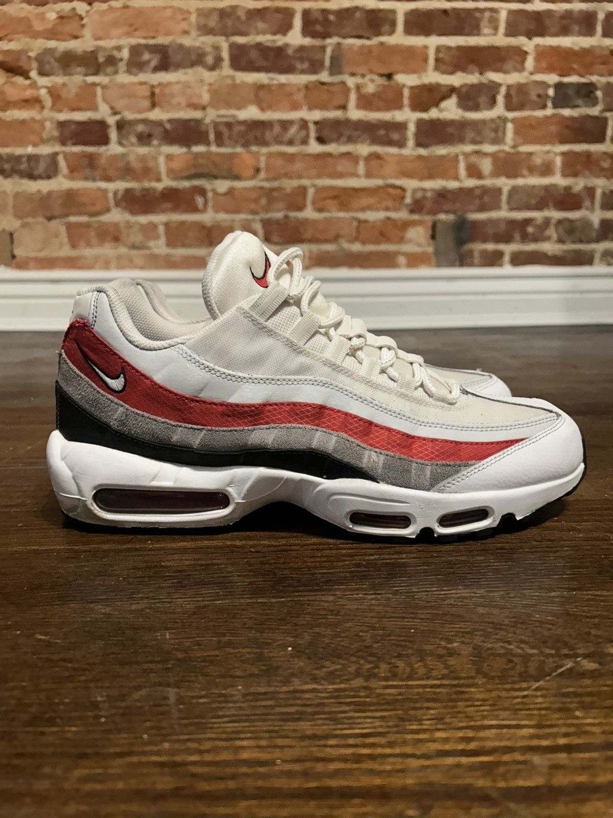 Varsity Red White And Red 95s Size 12 Nike Air Max 95 White