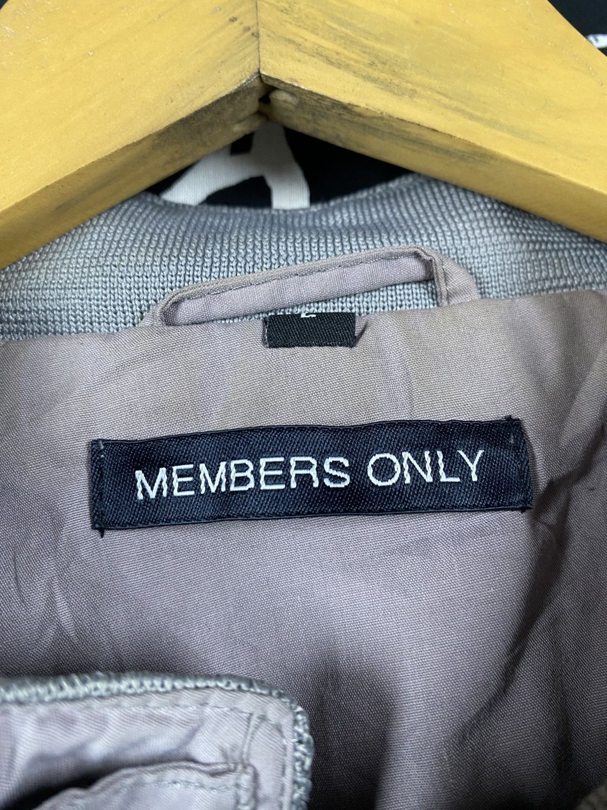 Members Only Members Only Classic Grey Bomber Jacket – Vintage Zip Jacket Size US L / EU 52-54 / 3 - 10 Thumbnail