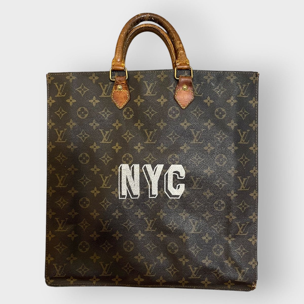 Louis Vuitton STEAL! Louis Vuitton NYC Lettering Sac Plat tote Size ONE SIZE - 1 Thumbnail