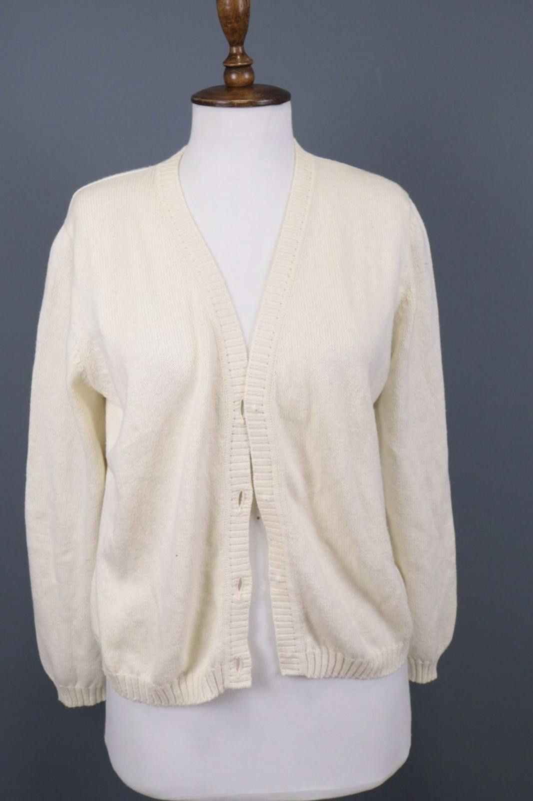 Malo Malo Beige Knit Button Dwon Cardigan Sweater Size 48 Size M / US 6-8 / IT 42-44 - 1 Thumbnail
