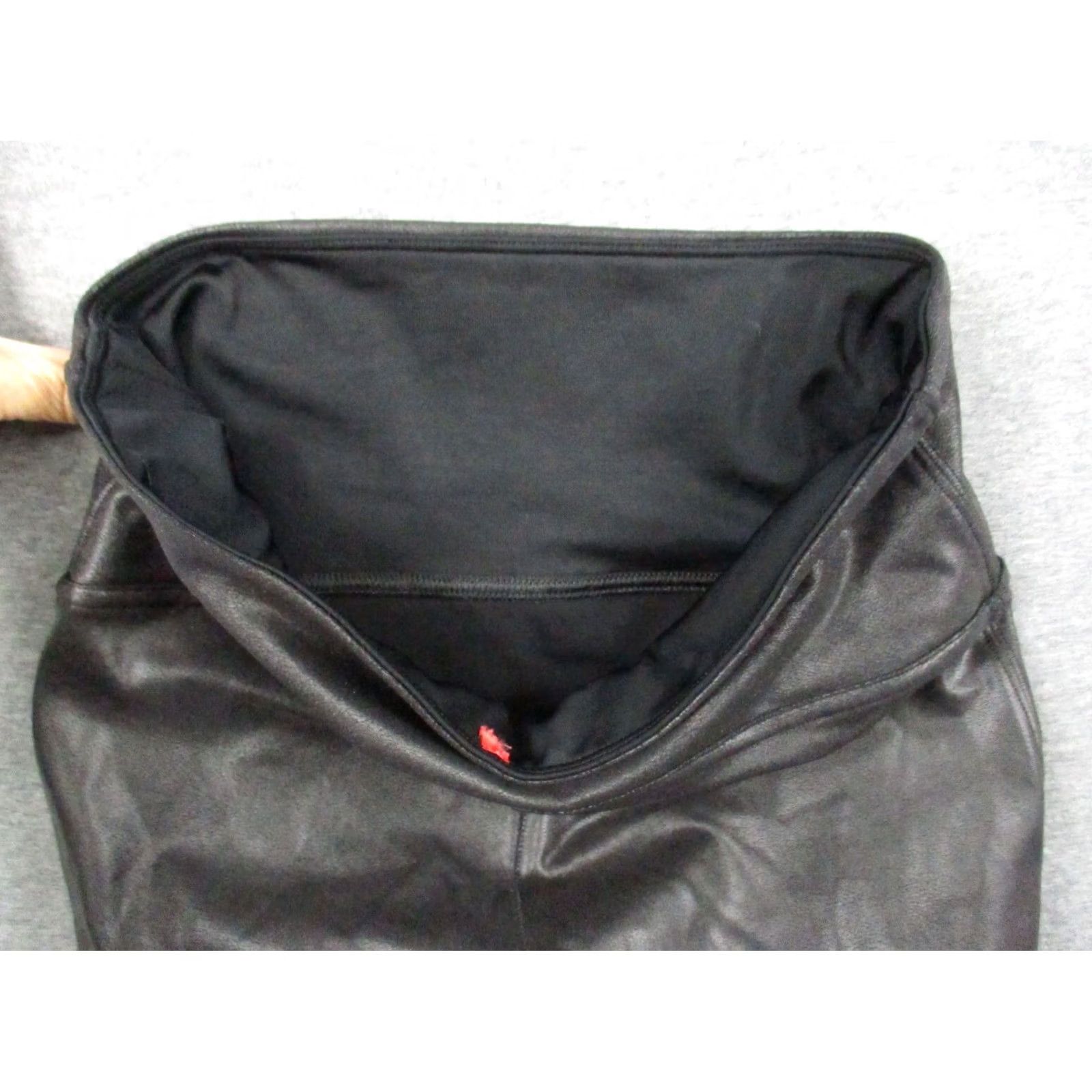 Spanx SPANX Assets All Over Faux Leather Leggings Small Women Black Shaping Pants Shaping Pants Size 28" / US 6 / IT 42 - 6 Thumbnail