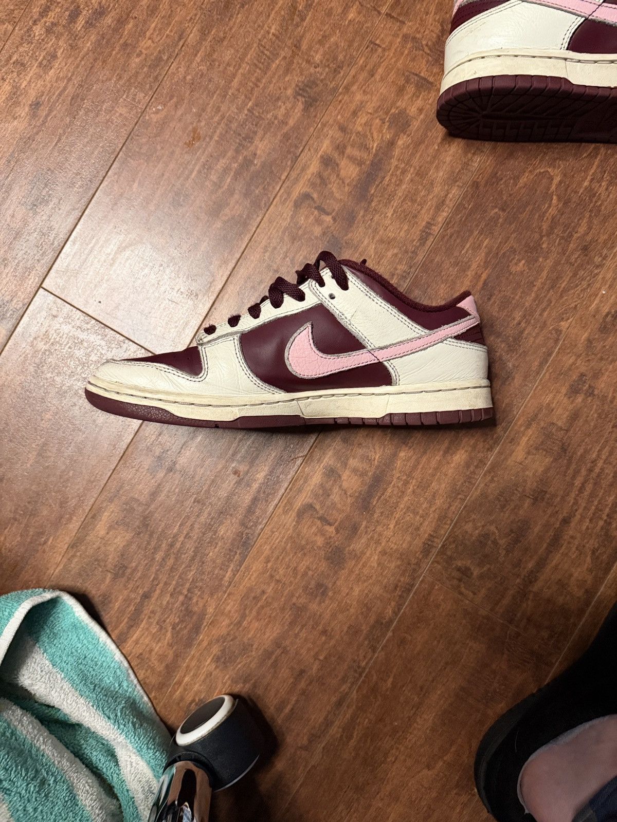 Nike Nike Dunk Low Premium Valentines Day Size US 8 / EU 41 - 5 Thumbnail