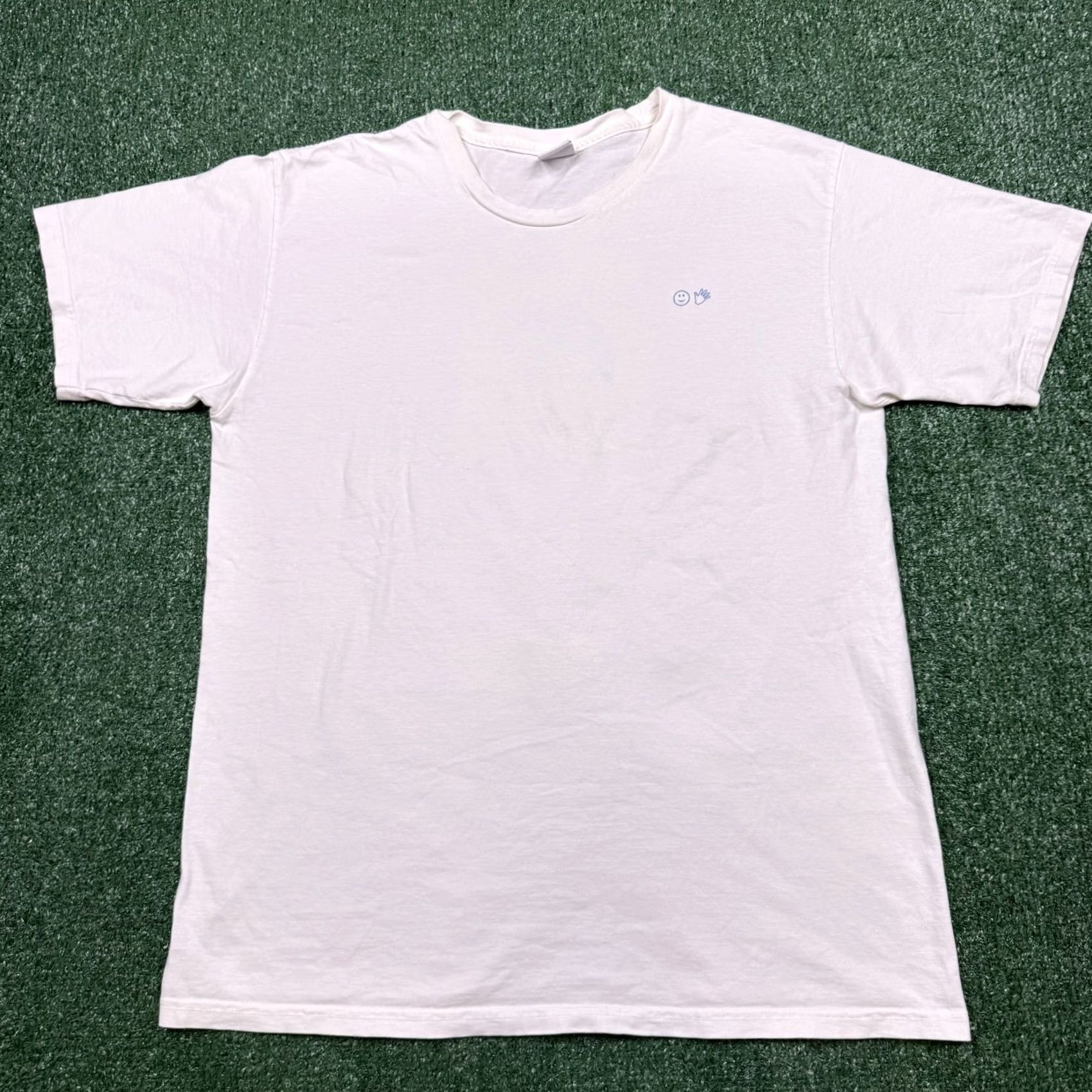Vintage VINTAGE Glossier Birthday Logo T Shirt? Size US L / EU 52-54 / 3 - 6 Thumbnail