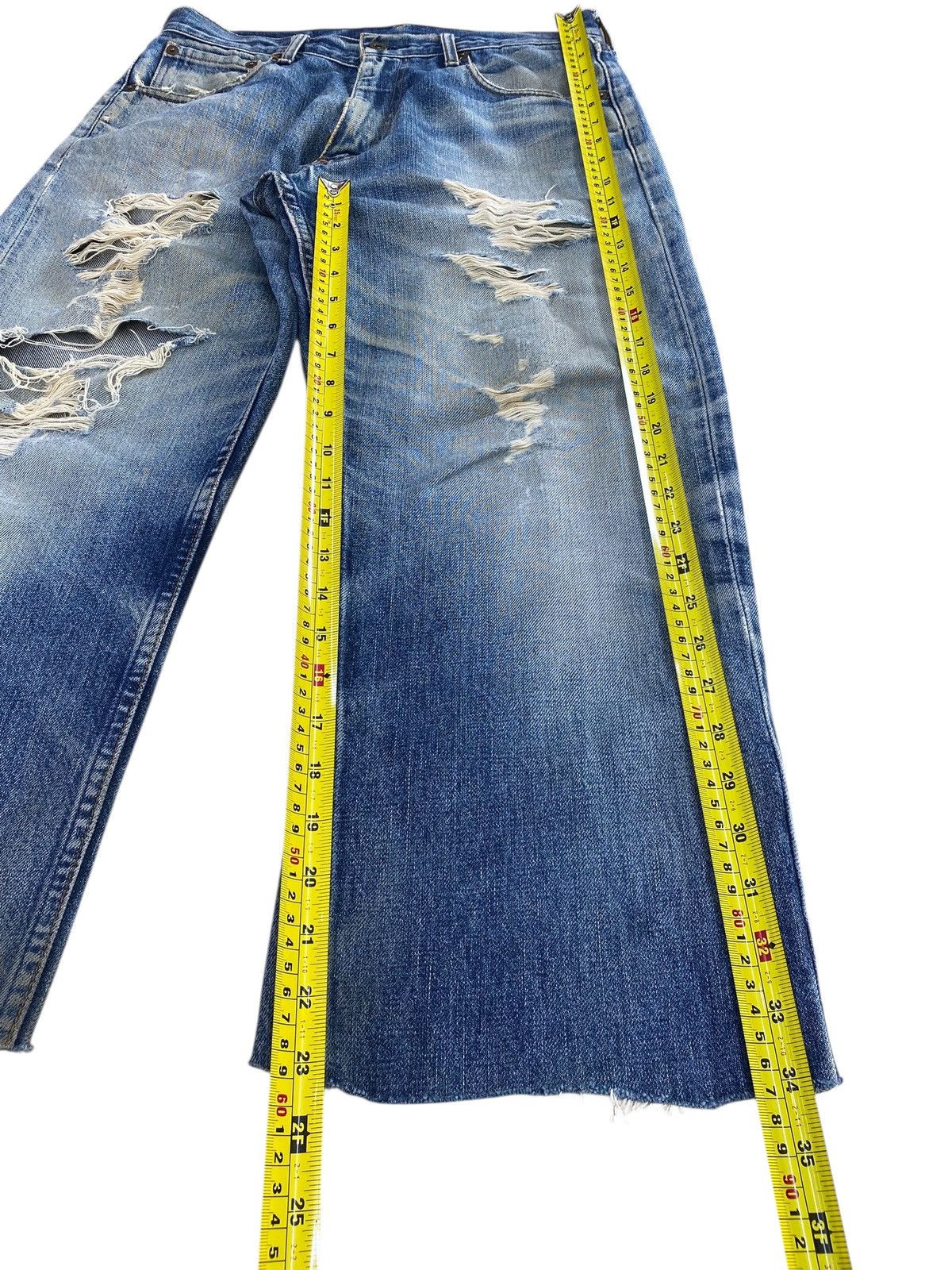 Levi's Levi’s Distressed Faded Wash Style Loose Jeans Size US 30 / EU 46 - 10 Thumbnail
