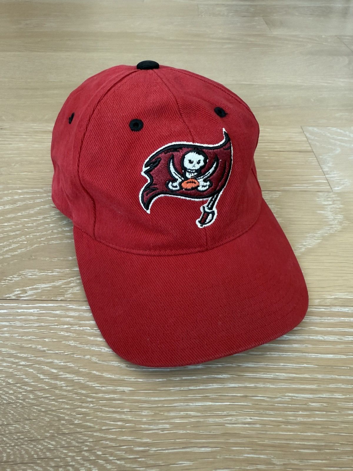 NFL Vintage Tampa Bay Buccaneers NFL Hat Size ONE SIZE - 1 Thumbnail