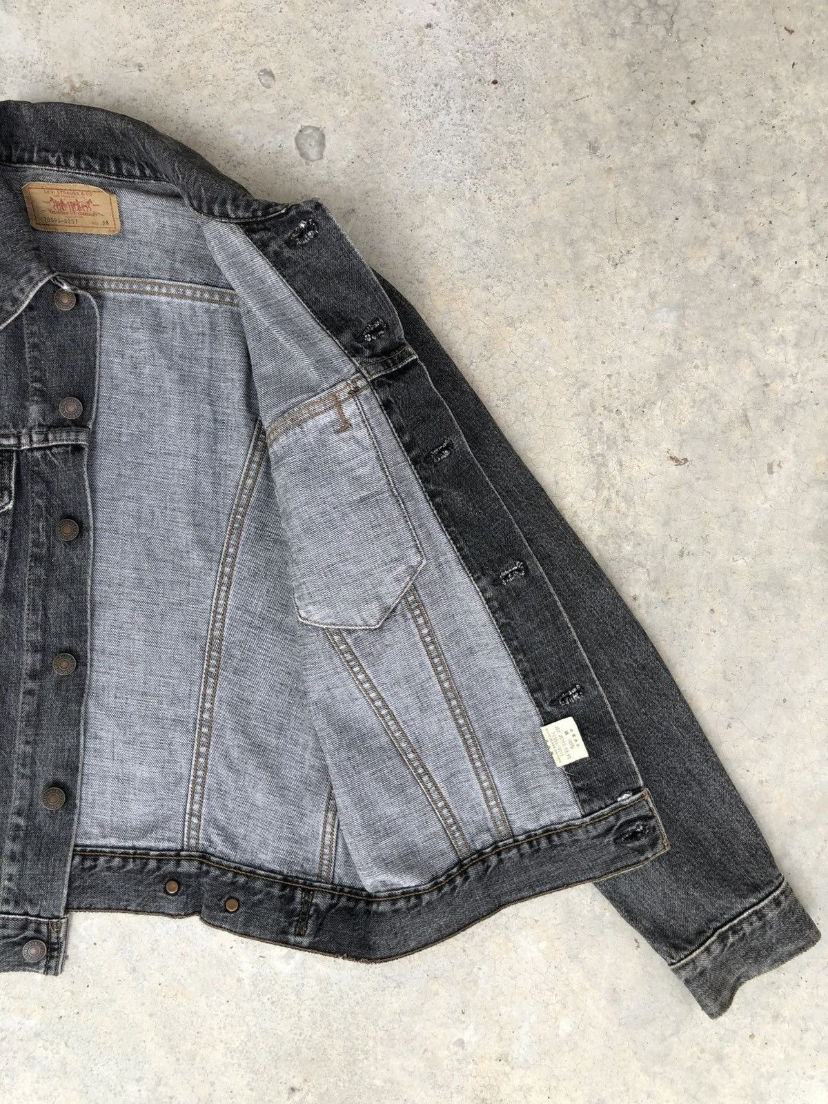 Levi's Vintage 90s Levis Denim Jacket Distressed Denim Size US M / EU 48-50 / 2 - 11 Thumbnail