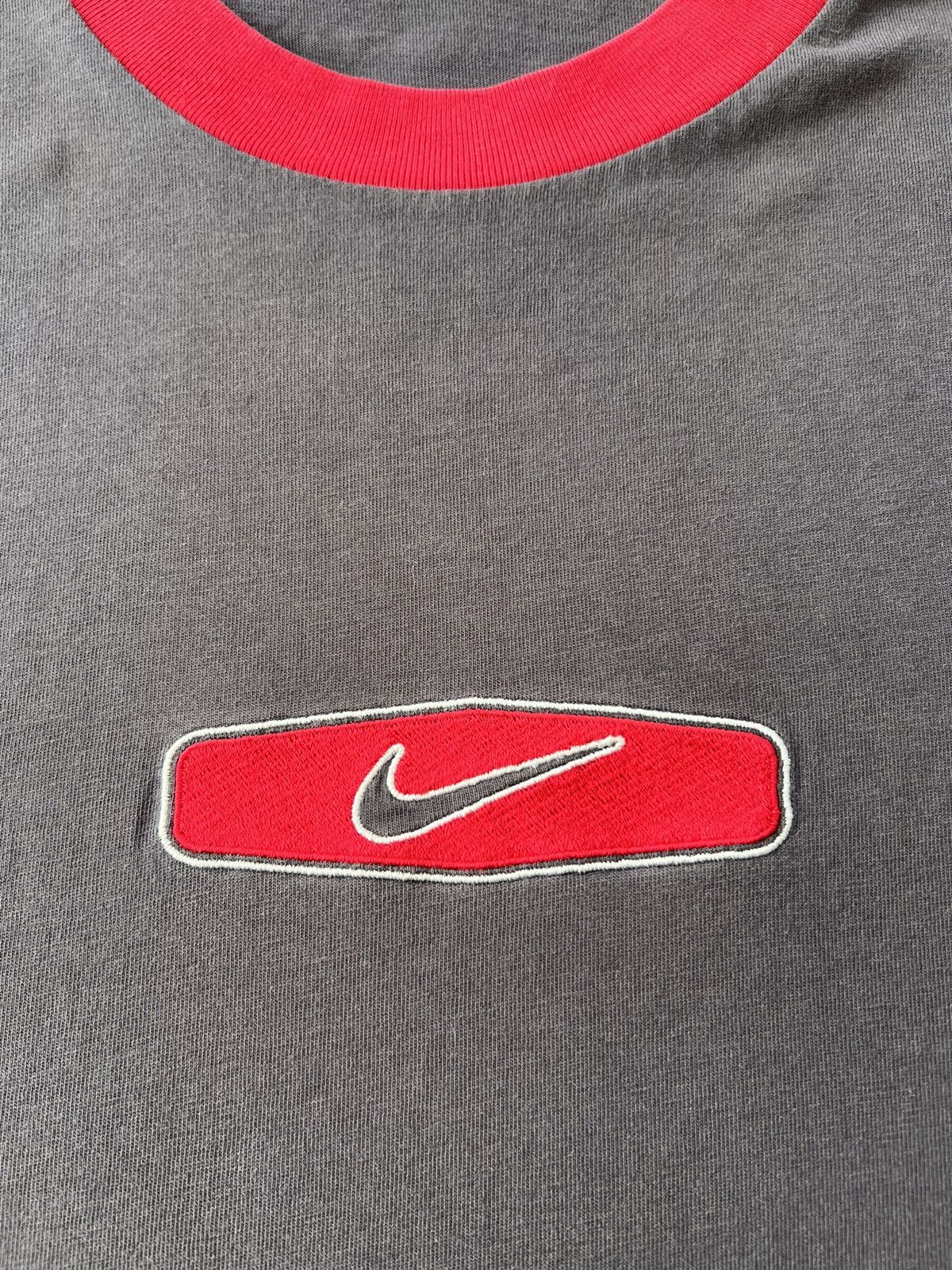 Nike Vintage 90s Nike Embroidered Logo T-shirt Size US XL / EU 56 / 4 - 6 Thumbnail