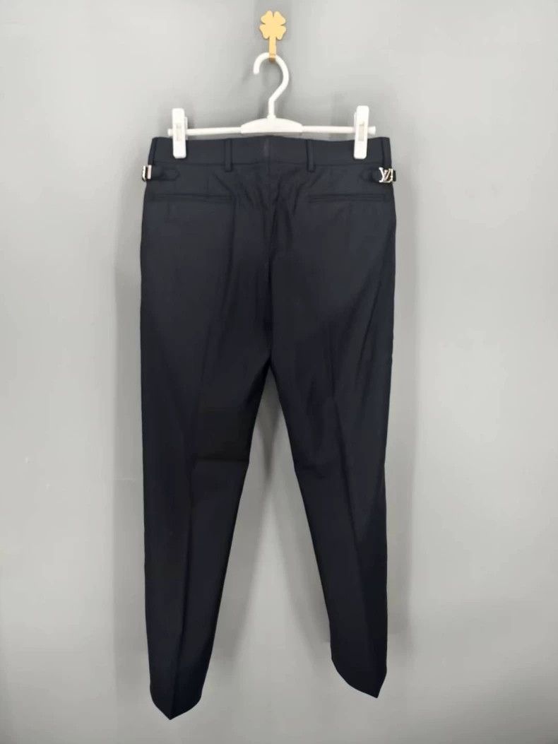 Louis Vuitton Louis Vuitton Metallic logo trousers Size US 36 / EU 52 - 2 Thumbnail