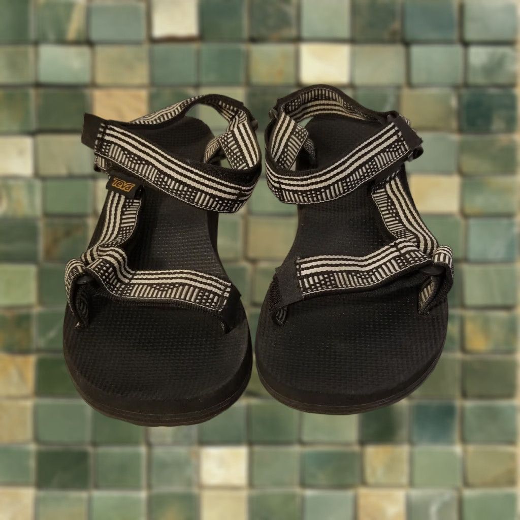 Teva TEVA Women's Strappy Sandals, Size 5, Black, Colorful Style, Model F3018D Size US 5 / IT 35 - 1 Thumbnail