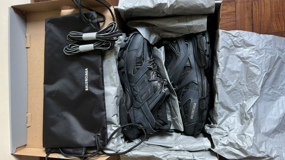 Balenciaga Balenciaga Black Track 1.0 sneakers Size US 11 / EU 44 - 1 Thumbnail