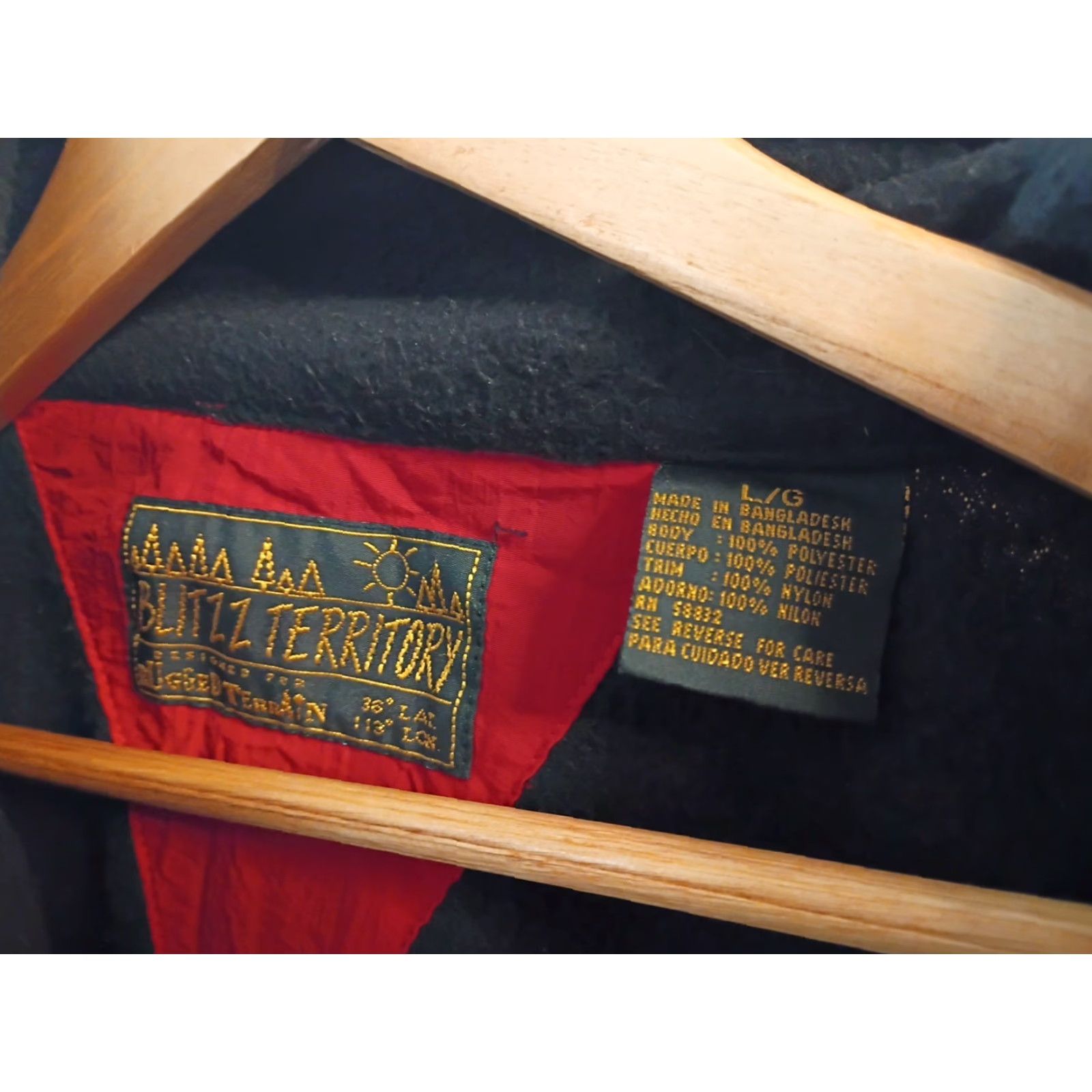 Vintage VINTAGE Rugged Terrain Full Zip Jacket - Red, Nylon L Fleece 90s Outdoor Casual Mens Jacket Size US L / EU 52-54 / 3 - 3 Thumbnail