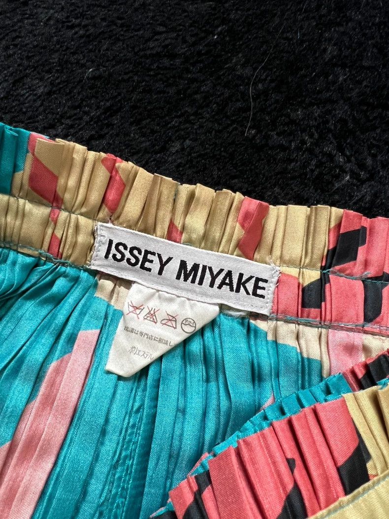 Issey Miyake Issey Miyake size:M Crawling bio-printed skirt Size 42" / US 20 - 5 Thumbnail
