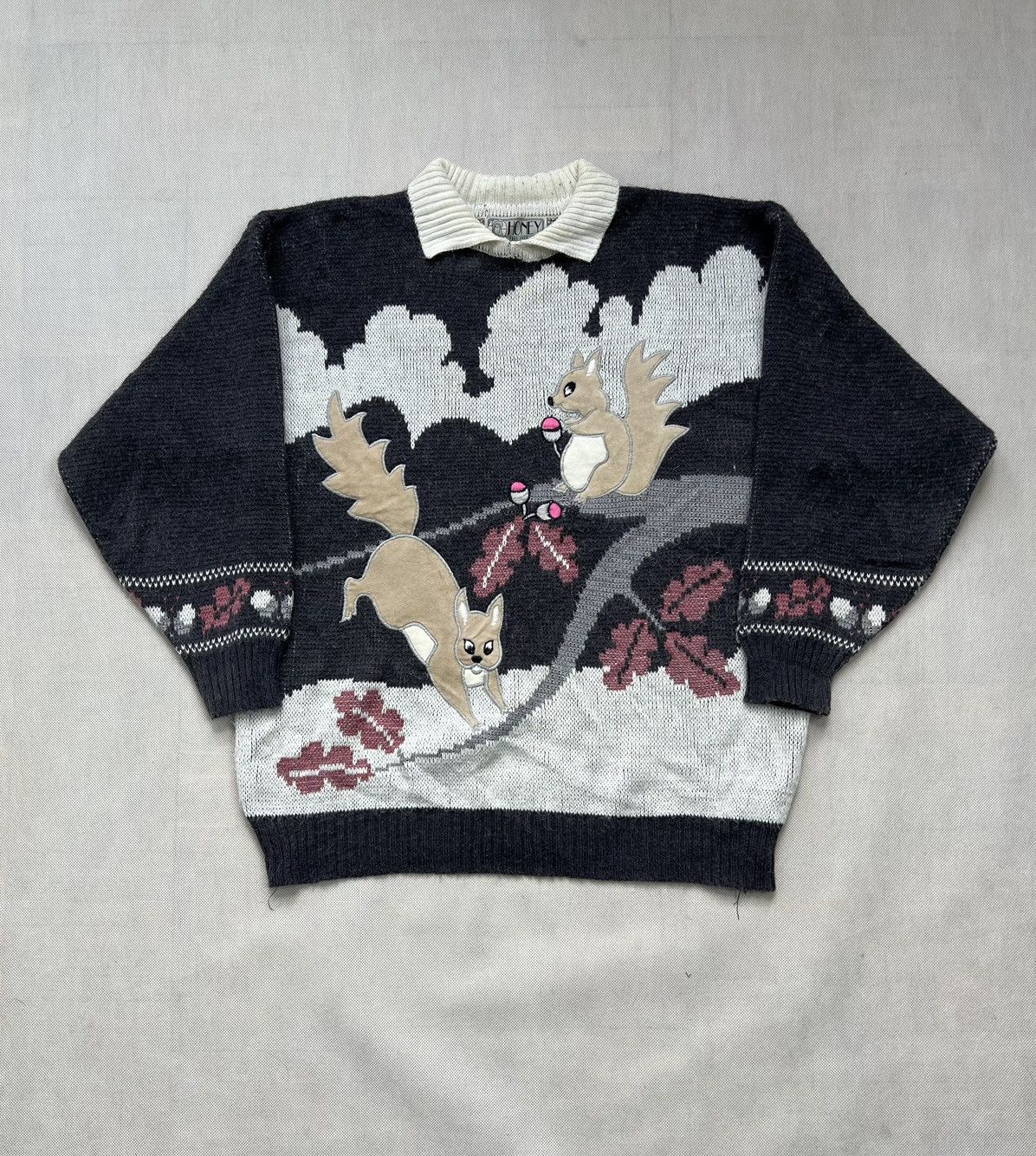 Vintage Sweater Hiney cute squirrels patterns vintage 90’s Size M / US 6-8 / IT 42-44 - 1 Thumbnail