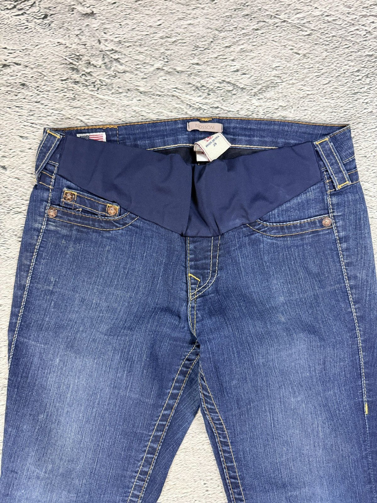 True Religion True religion Halle jeans vintage Blossom Pregnant pants Size US 29 - 7 Thumbnail