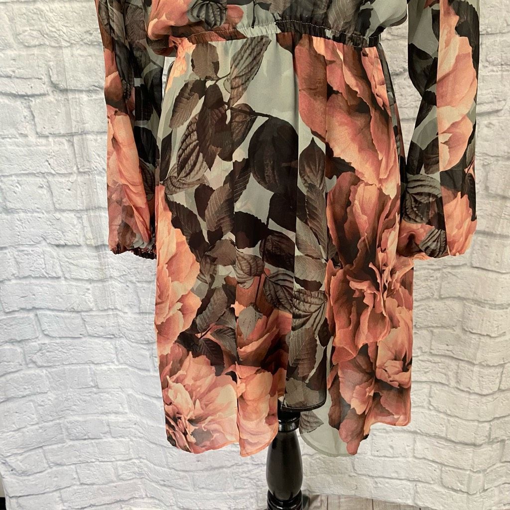 Jennifer Lopez Jennifer Lopez women XS scoopneck cold shoulder floral print Size XS / US 0-2 / IT 36-38 - 10 Thumbnail