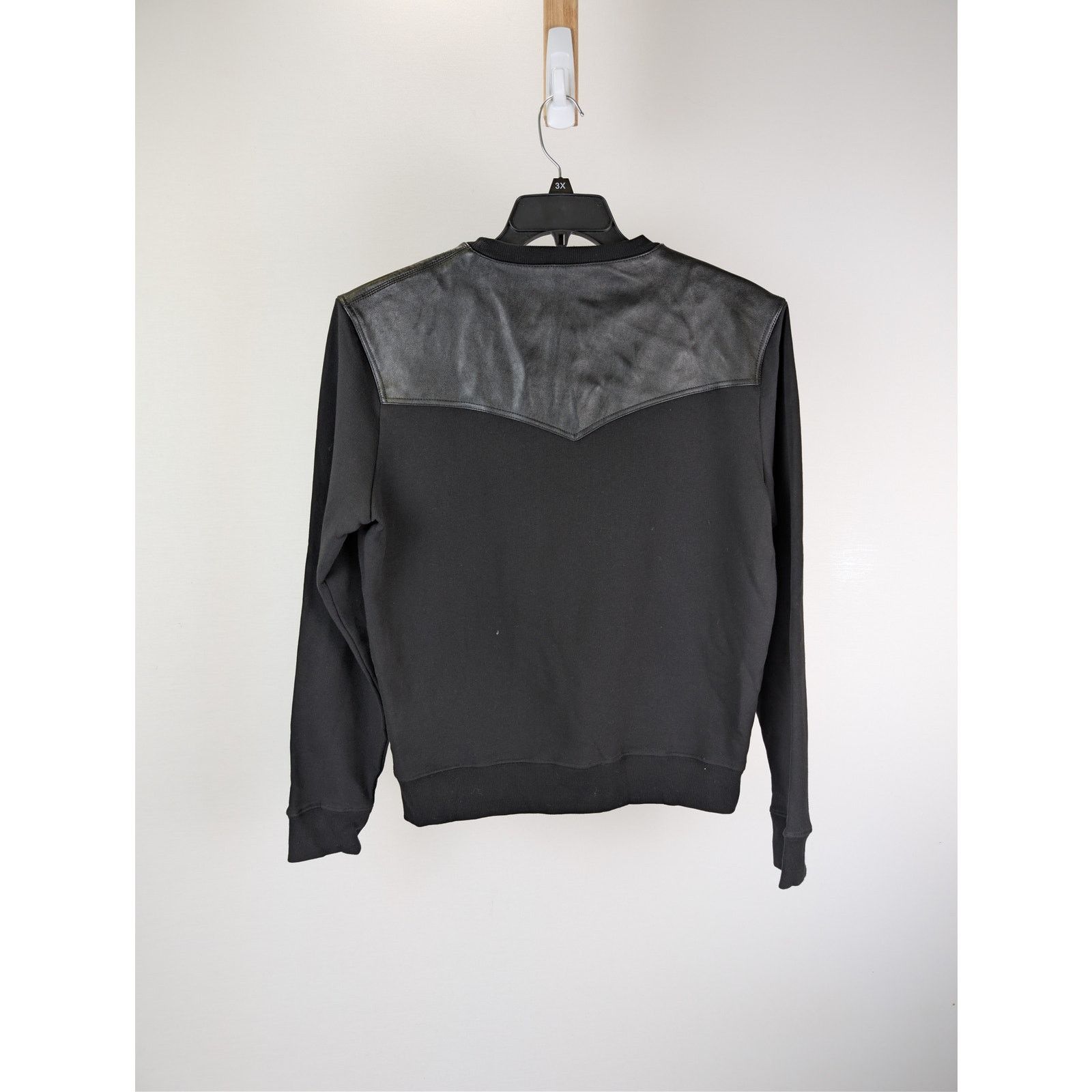 Saint Laurent Paris o1rshd1 CC20 cotton crewneck sweatshirt with lamb leather Size US M / EU 48-50 / 2 - 9 Thumbnail