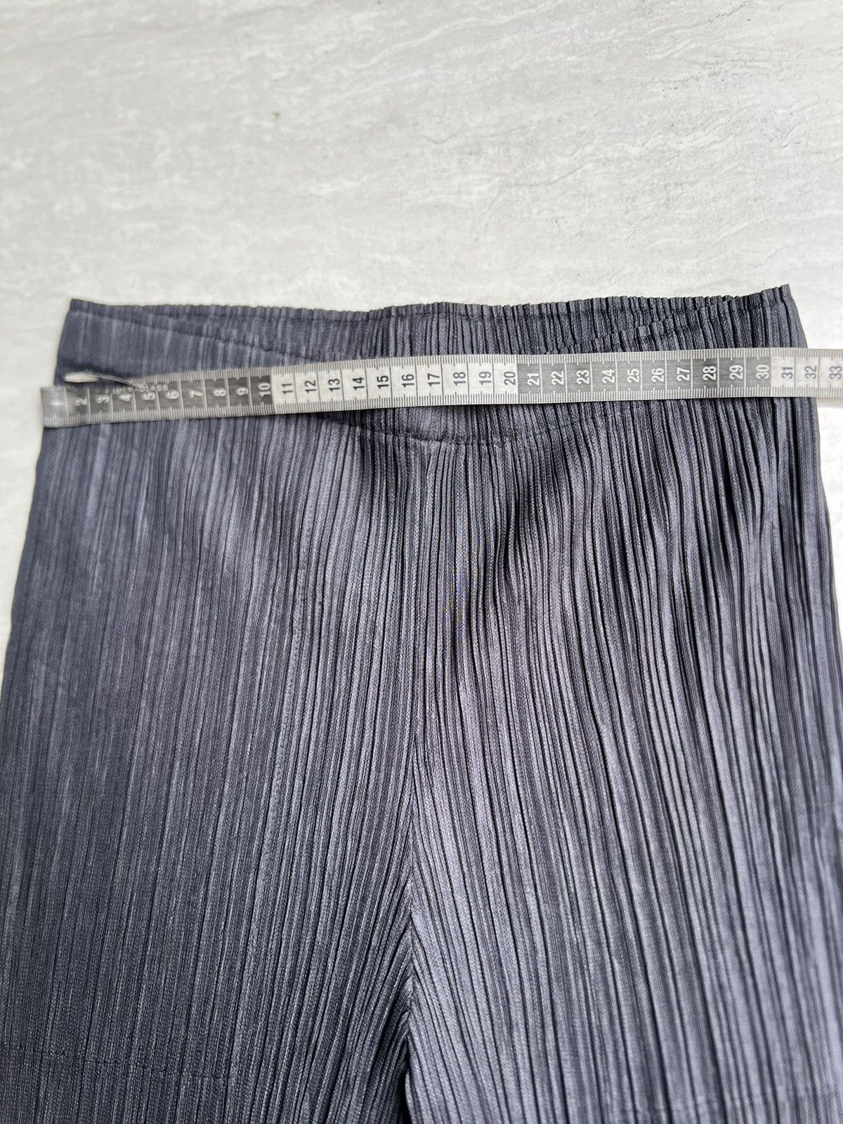 Issey Miyake Issey Miyake Pleats Please Grey Pants Size US 26 / EU 42 - 3 Thumbnail