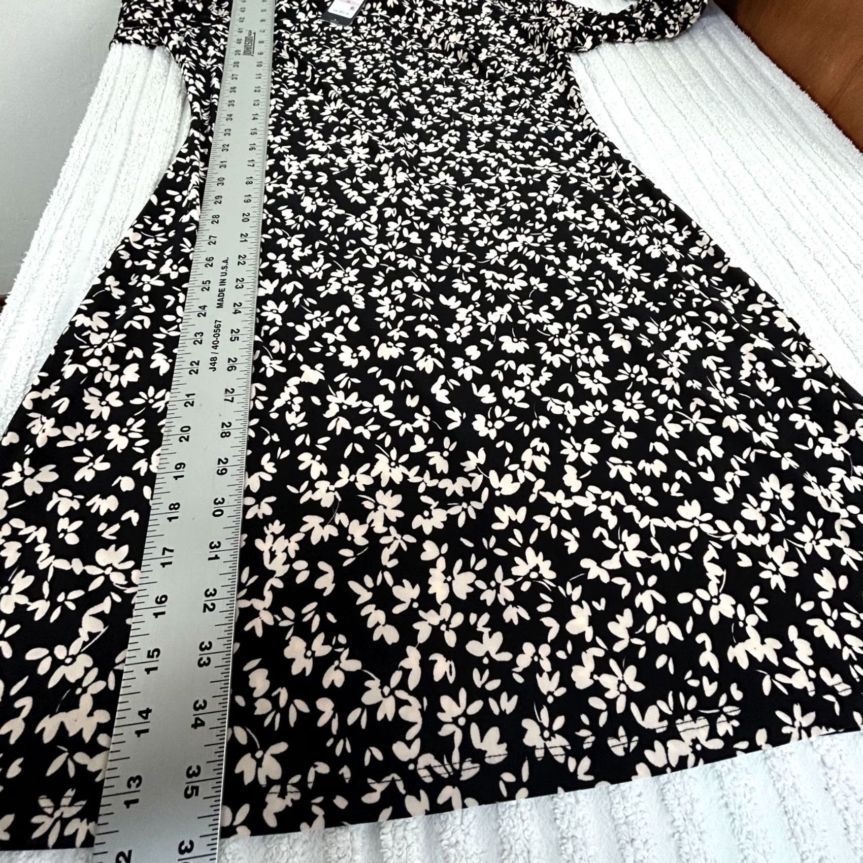 Tommy Hilfiger Tommy Hilfiger Womens Black White Floral Bell Sleeve Shift Dress Size 10 New 9 Size L / US 10 / IT 46 - 8 Thumbnail