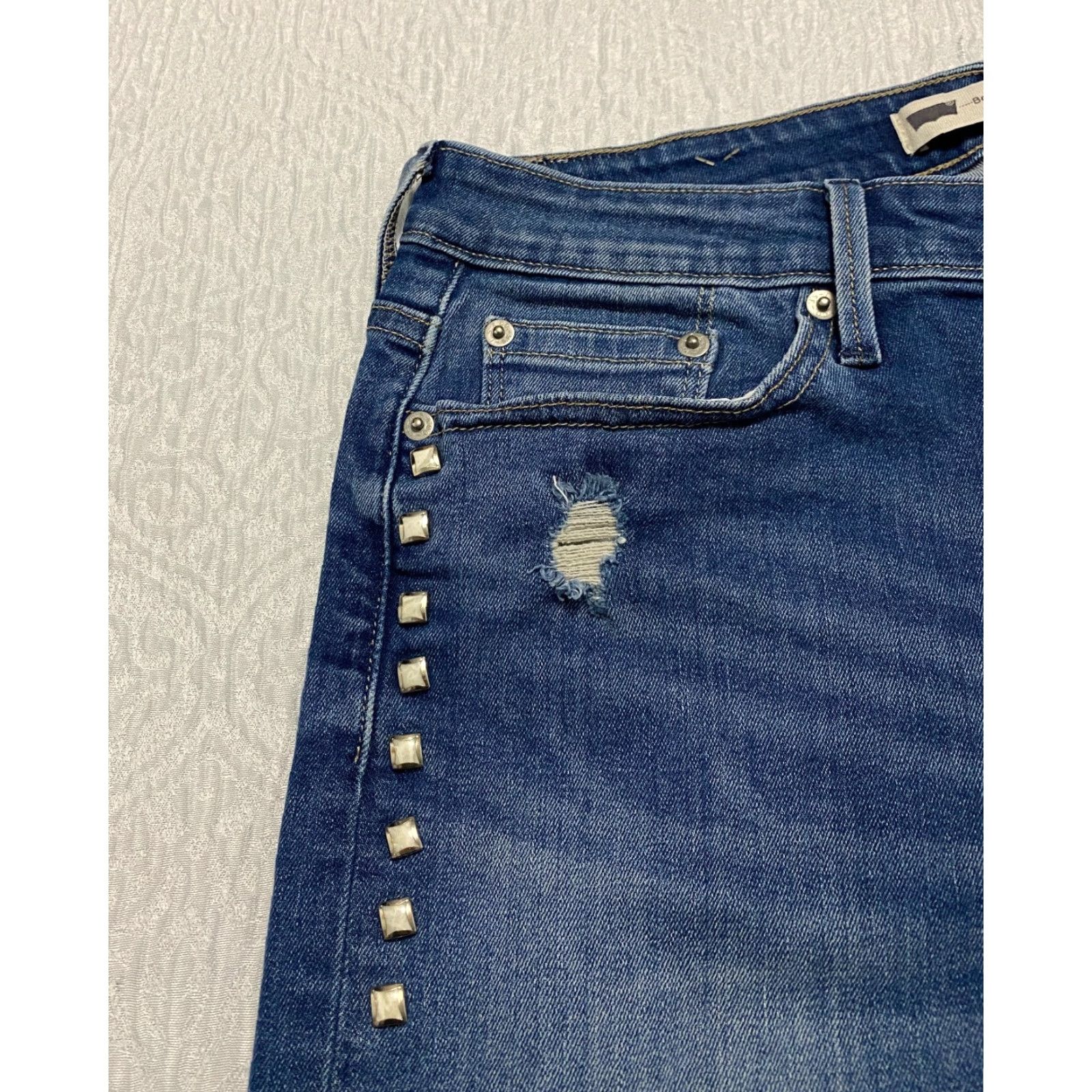 Levi's Levi's Jeans Boyfriend Slim 6 Womens 29x30 Blue Distressed Embellished 5-Pocket Design Denim Cotton Elastane Button Zip Mid Rise Men/Women? Size 29" - 4 Thumbnail