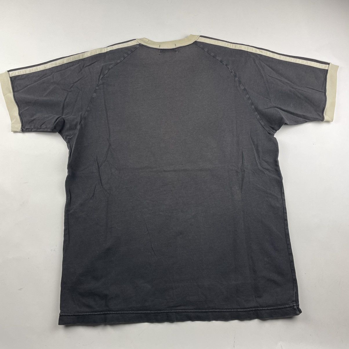 Adidas × Descente × Vintage Vintage 90’s Adidas Descente Trefoil T-Shirt Size M-L Japan Size US L / EU 52-54 / 3 - 11 Thumbnail