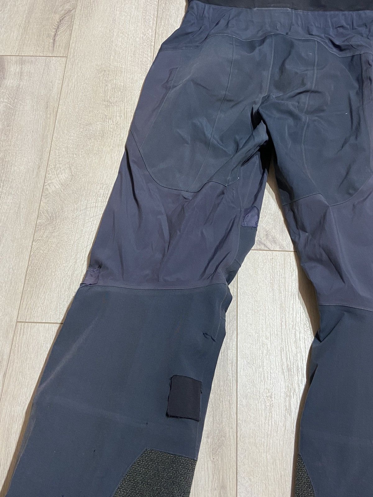 Arc'teryx Arc'teryx Gore-Tex Vintage Zip Hiking Pants Rare 2000 S Size 30" / US 8 / IT 44 - 24 Thumbnail