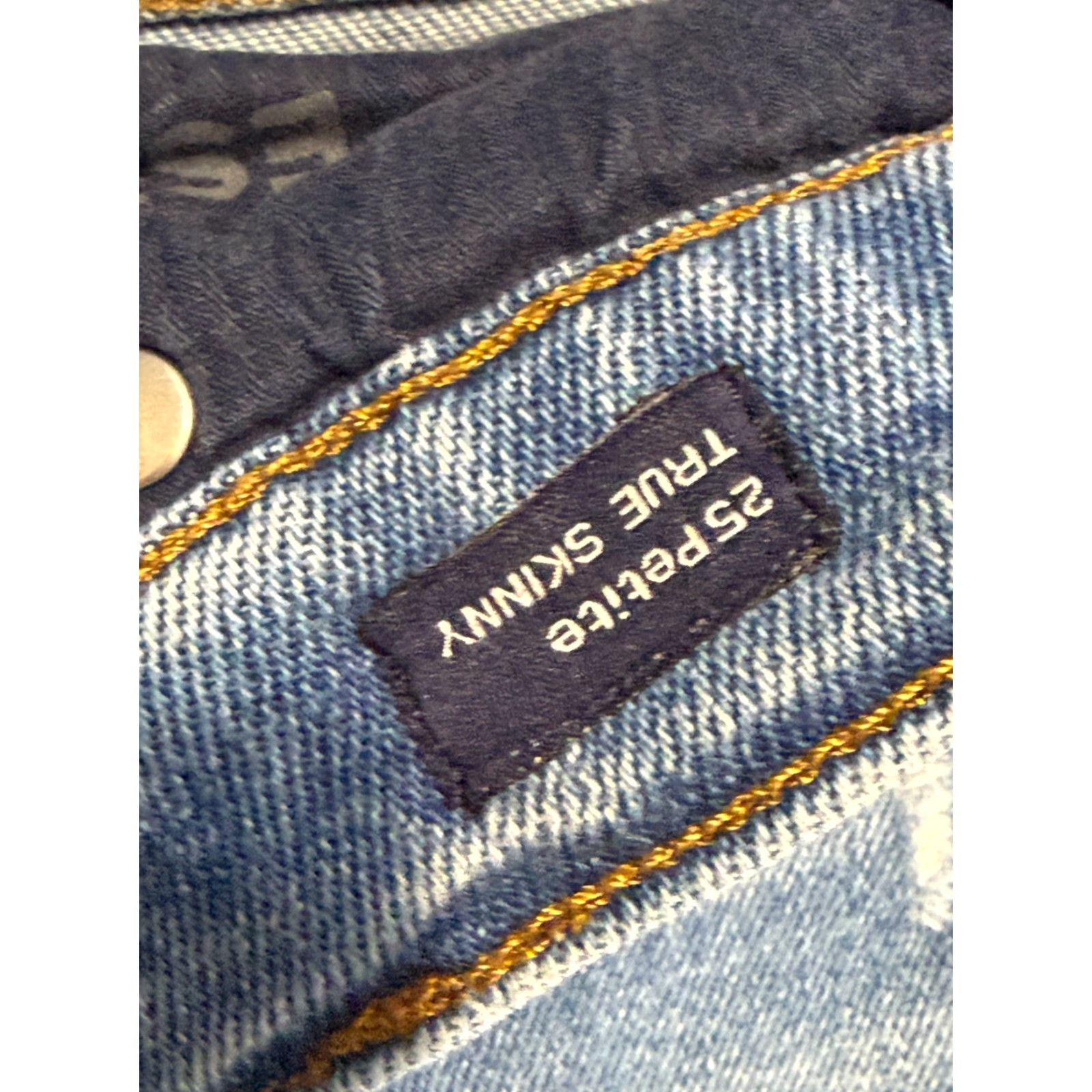 Gap GAP Jeans Women's 25 Petite Blue Denim Tru Skinny Frayed Hem Distressed Regular Size 42" / US 20 - 6 Thumbnail