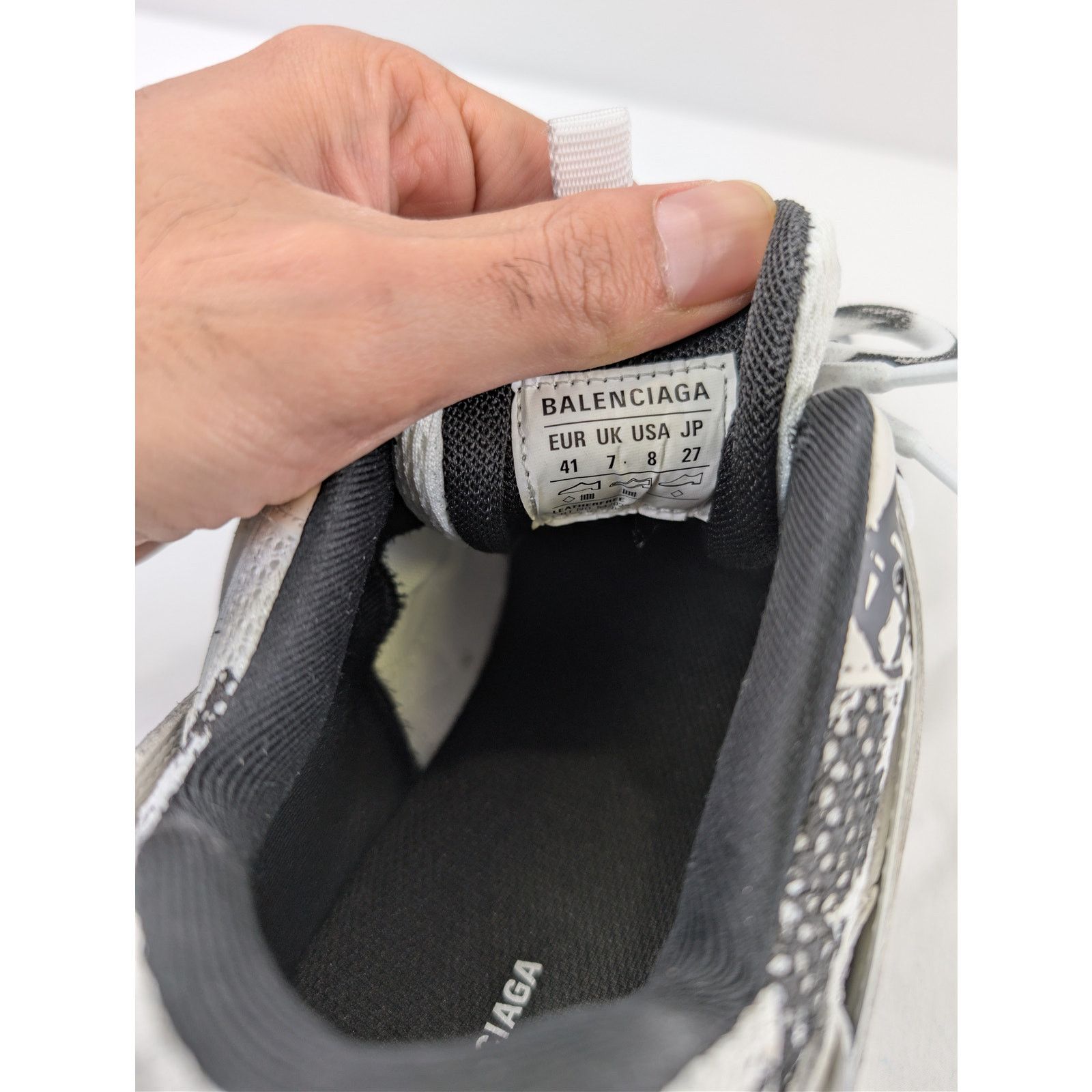 Balenciaga o1rshd1 Graffiti/Dirty/w Track Sneakers in White/Black Size US 8 / EU 41 - 12 Thumbnail