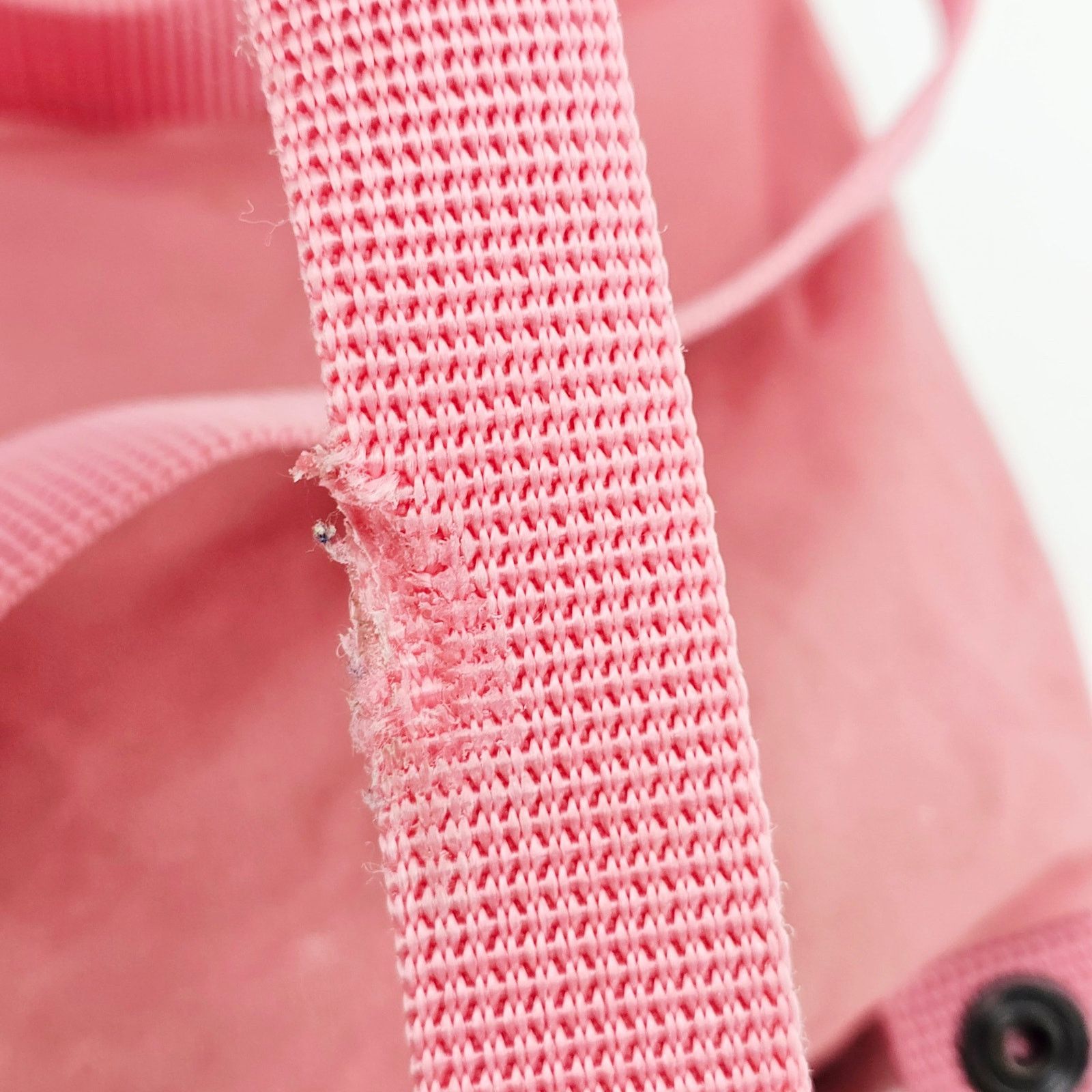 Fjallraven Fjallraven Kånken Classic Mini Backpack Bubble Gum Pink Size ONE SIZE - 8 Thumbnail