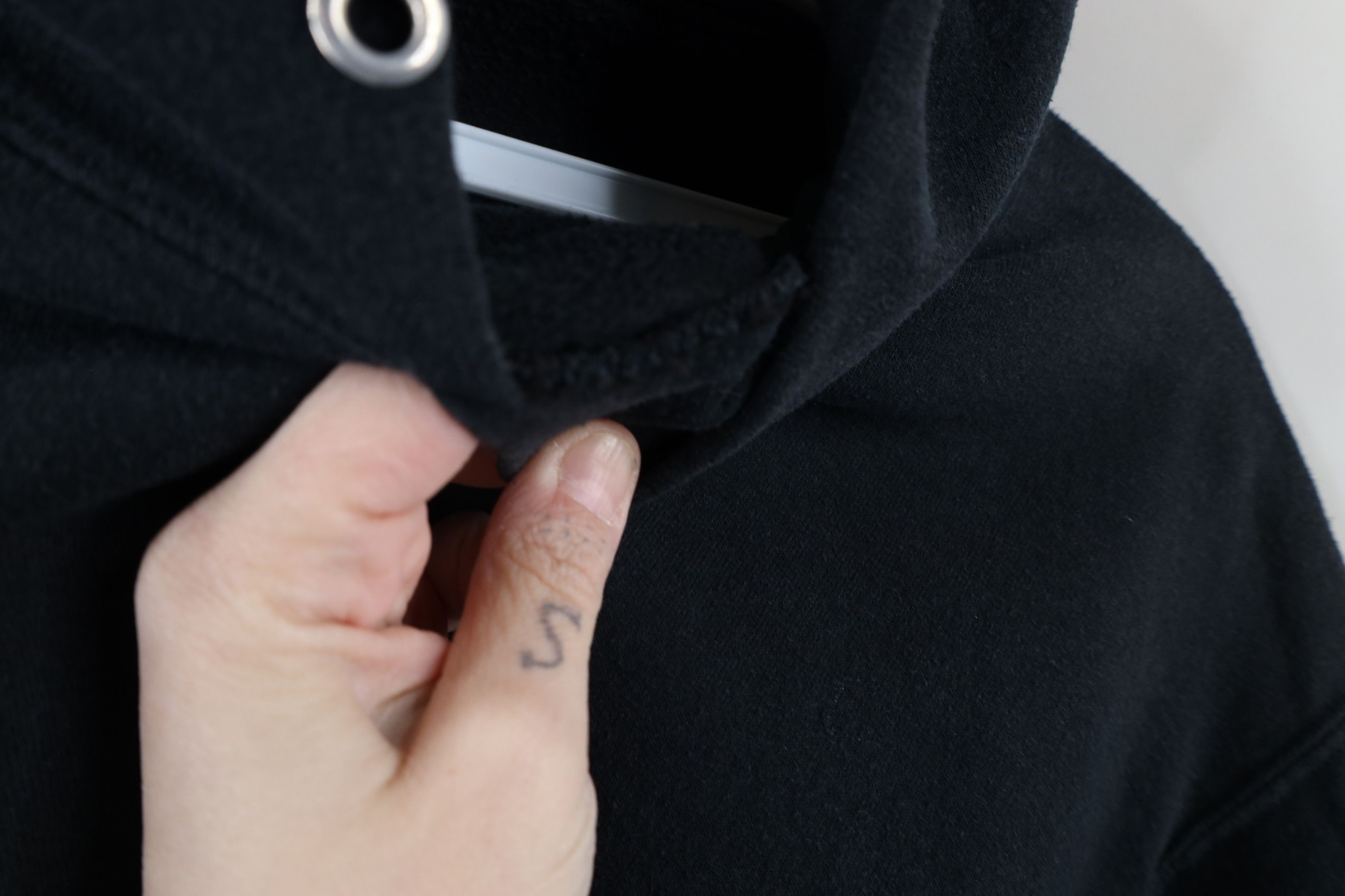 Vintage Vintage 90s Streetwear Faded Blank Hoodie Sweatshirt Black Size US S / EU 44-46 / 1 - 9 Thumbnail