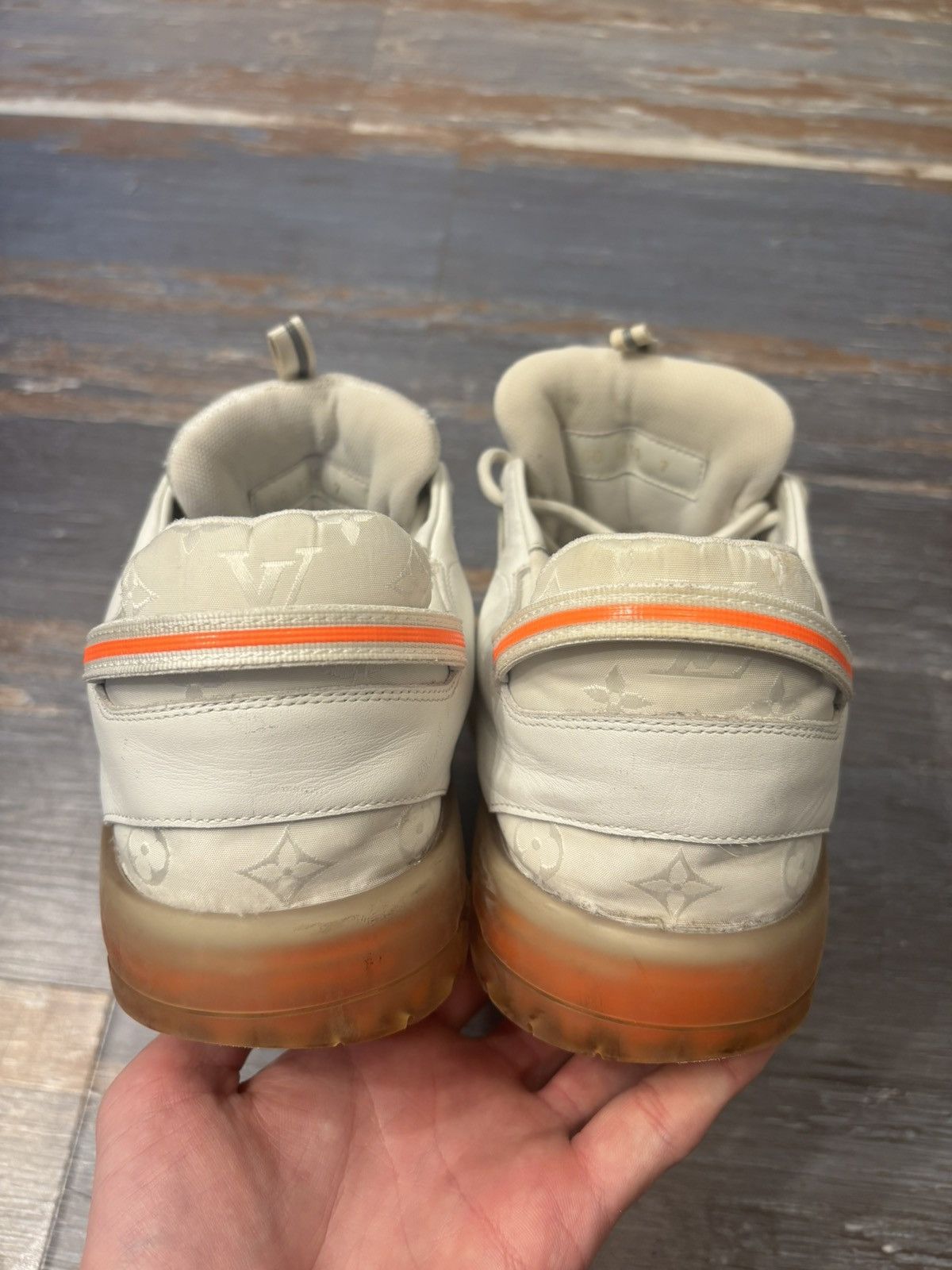 Louis Vuitton Louis Vuitton Lucien Clark A View White Orange Size US 9 / EU 42 - 5 Thumbnail