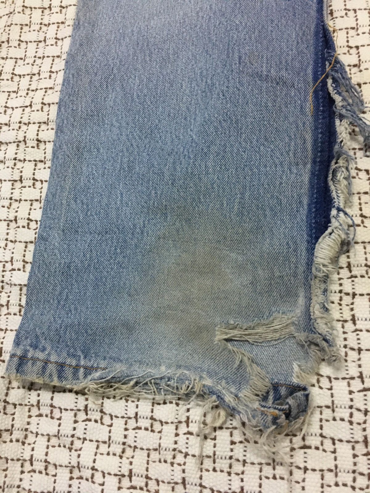 Levi's Vintage Levis Lot 501 Fly Button Distressed Jeans (Y01) Size US 32 / EU 48 - 8 Thumbnail