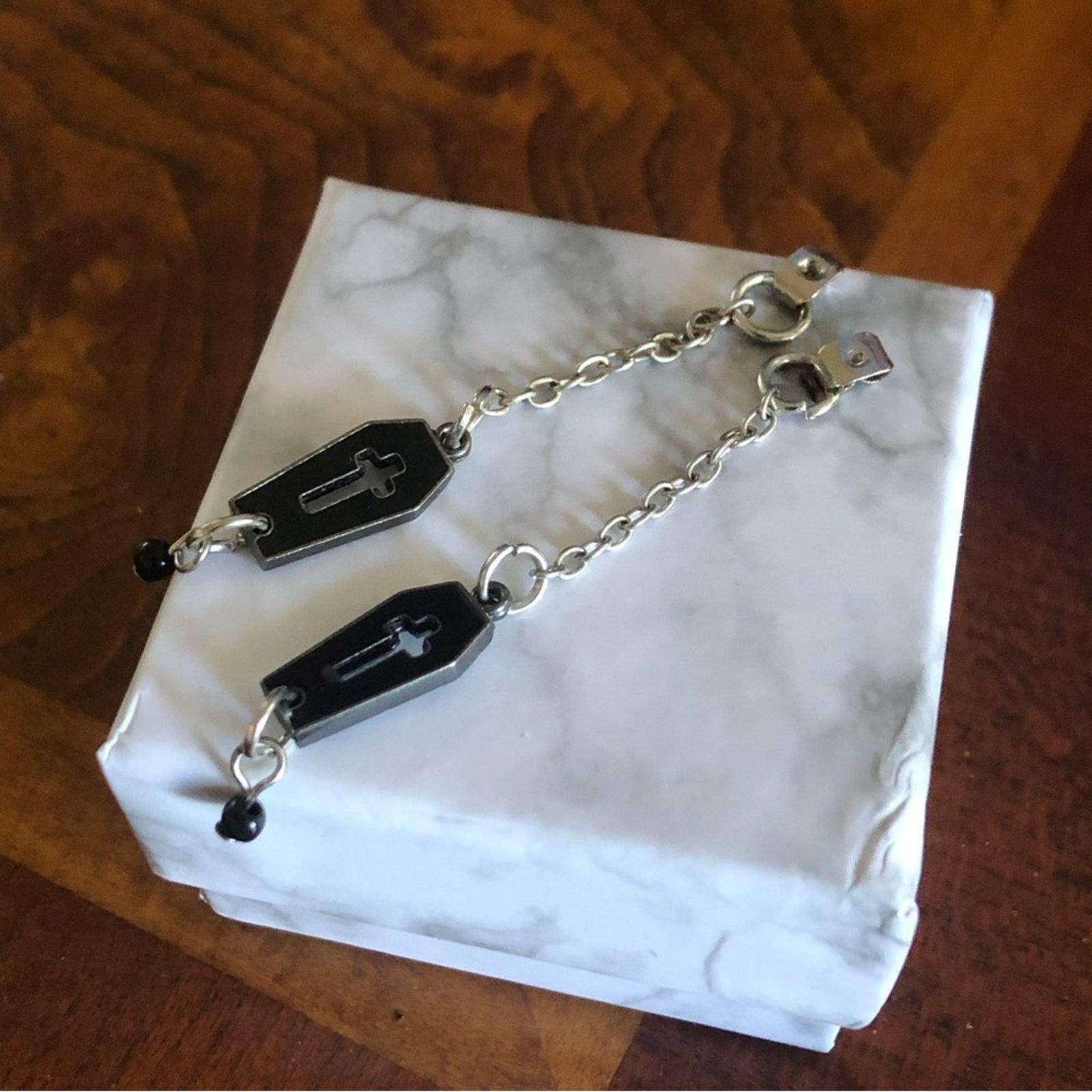 Jewelry Spooky Halloween black enamel bat with coffin earrings Size ONE SIZE - 6 Thumbnail