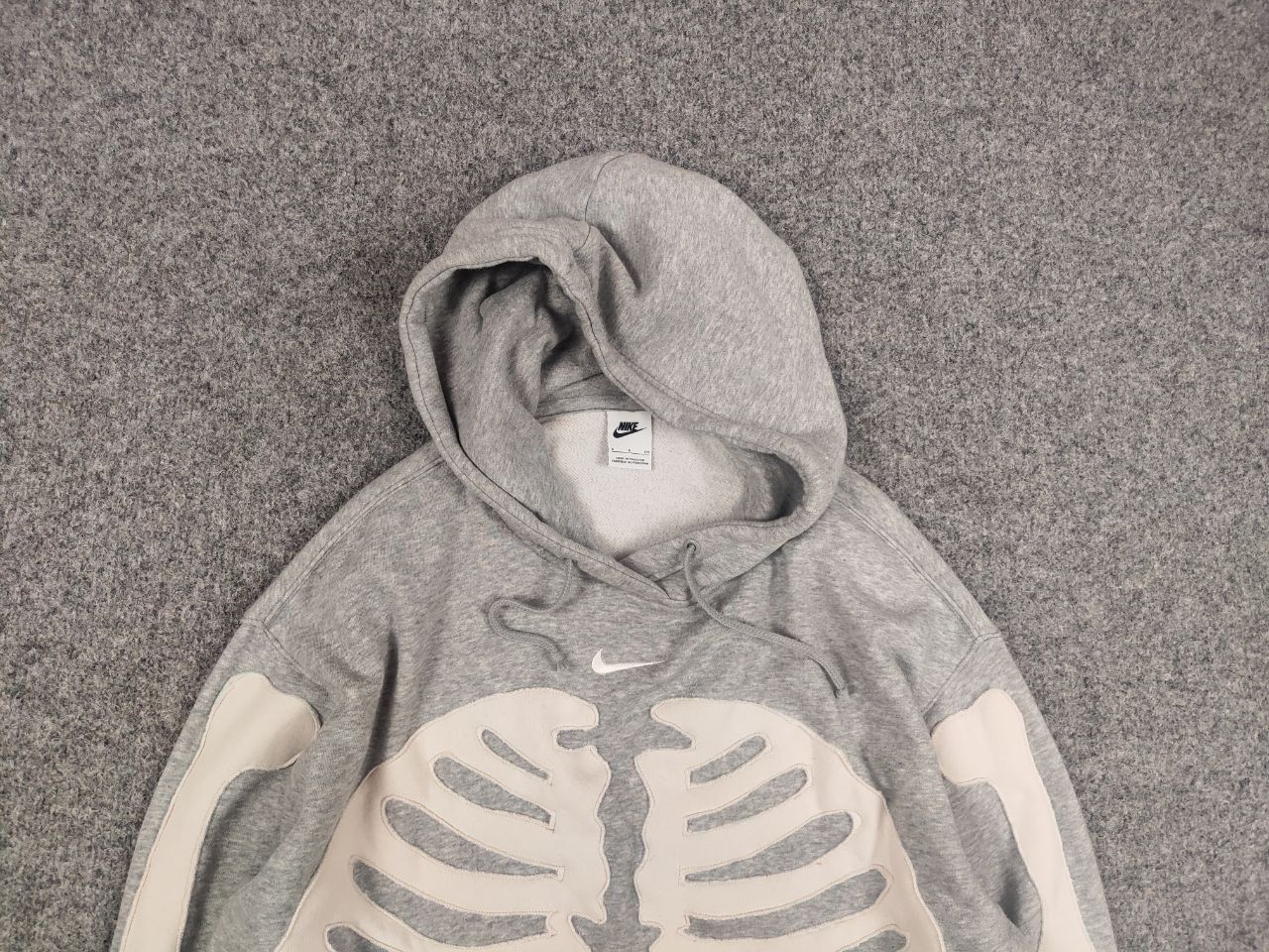 Nike Rare Nike skeleton Logo vintage reworked Hoodie Y2K Style Size US S / EU 44-46 / 1 - 4 Thumbnail