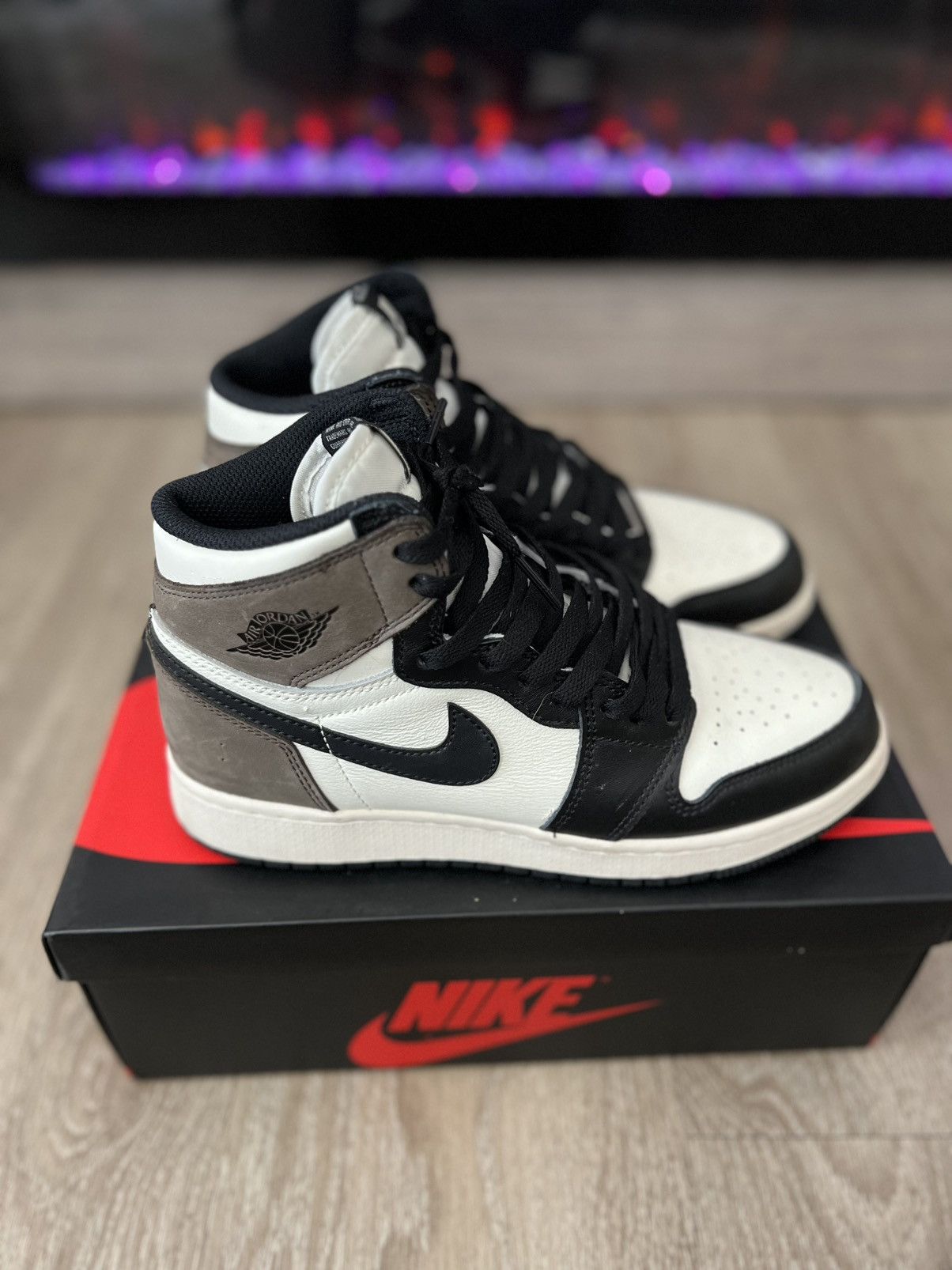 Jordan Brand Air Jordan 1 GS “Dark Mocha” Size US 6 / EU 39 - 3 Thumbnail