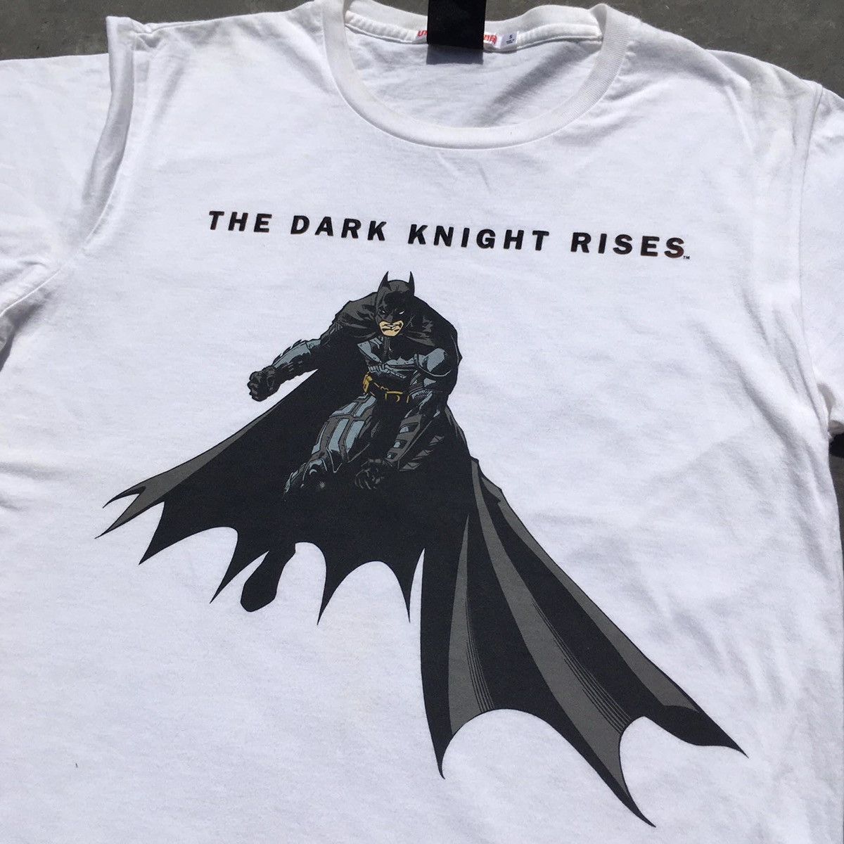 Uniqlo RARE ‼️ Batman Size US S / EU 44-46 / 1 - 2 Thumbnail