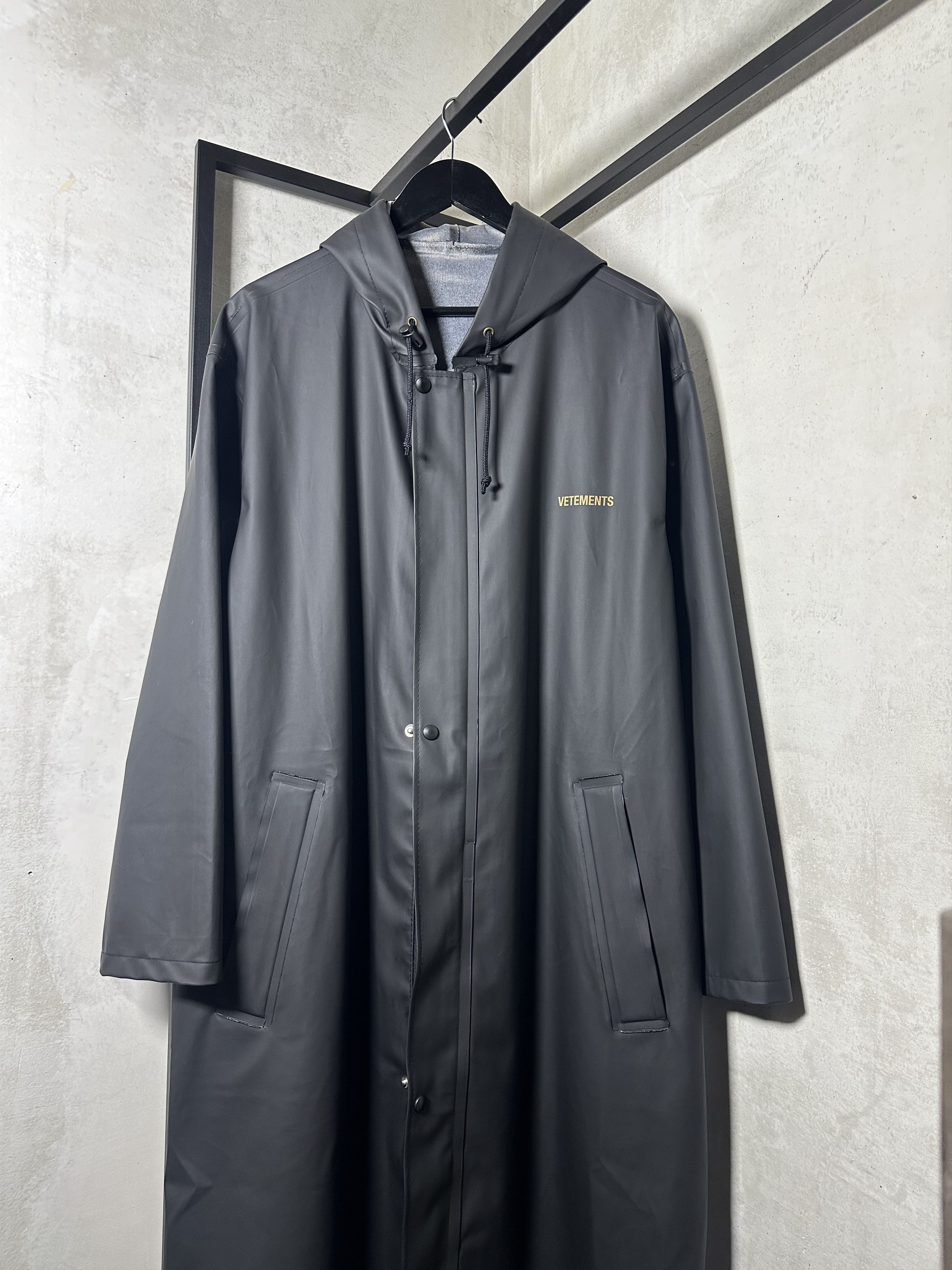 Vetements Vetements - F/W 18 - Oversized Rain Coat Size US L / EU 52-54 / 3 - 4 Thumbnail