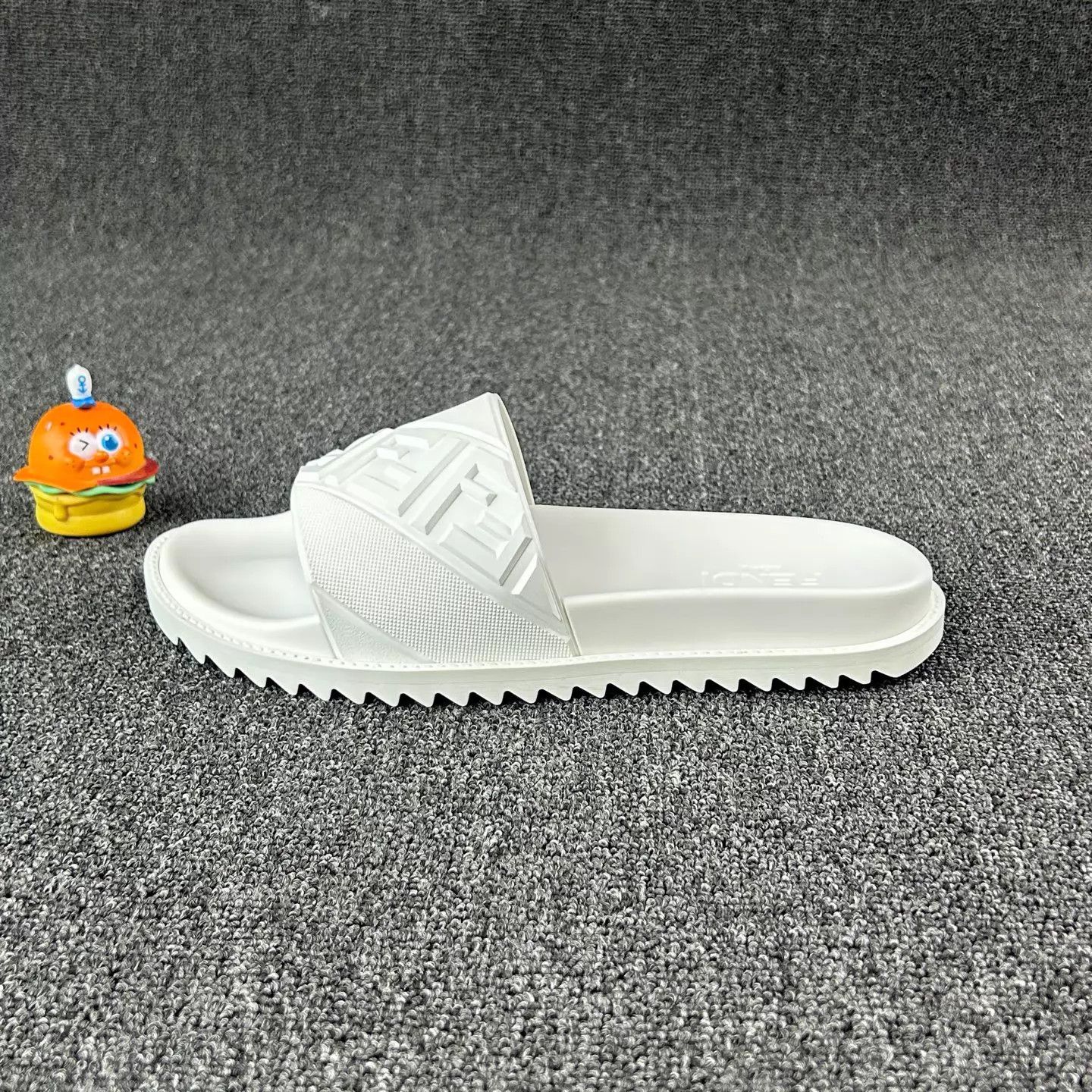 Fendi New Fendi White Embossed Logo Sandals 41 Size US 8 / EU 41 - 3 Thumbnail